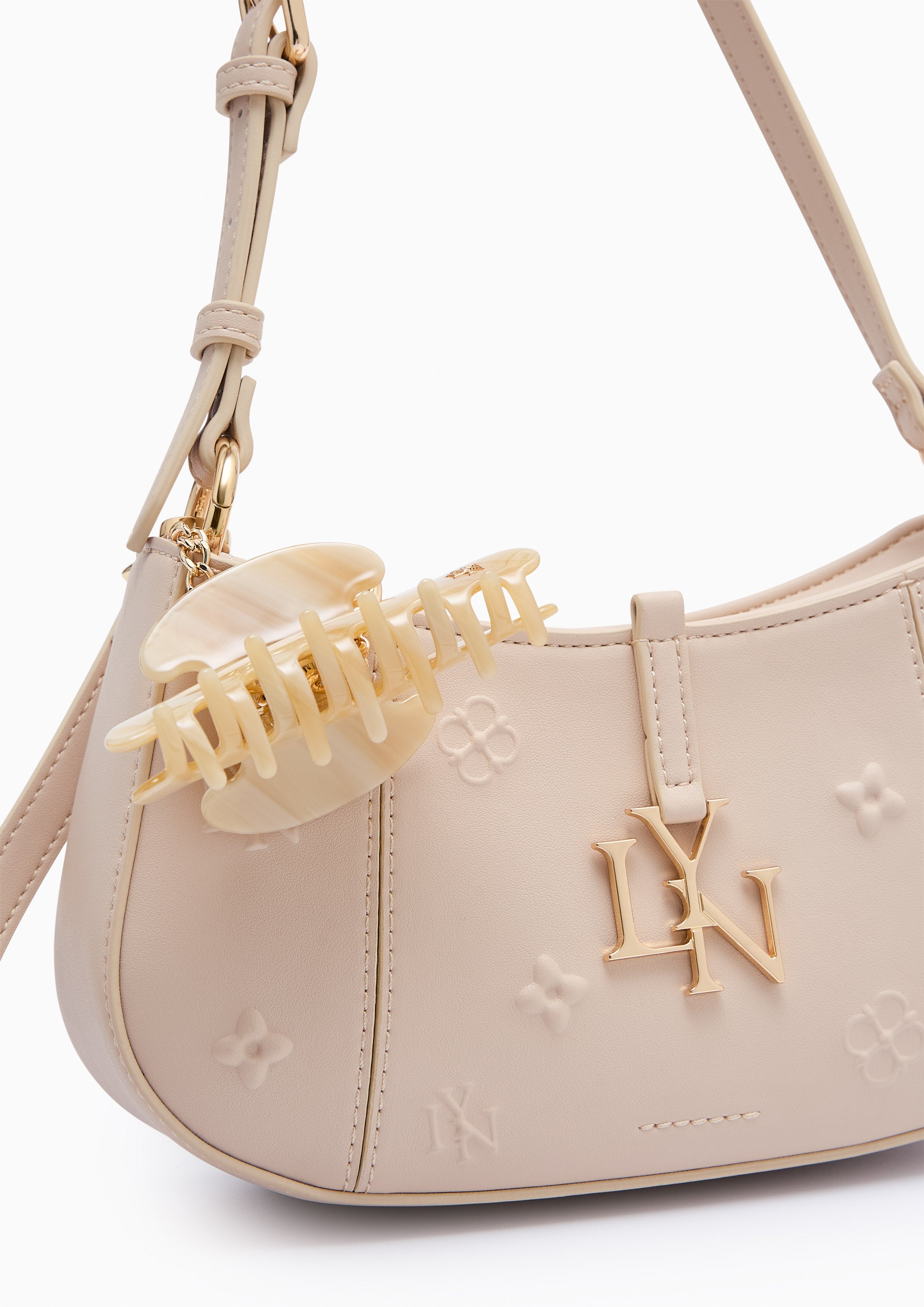 กระเป๋าสะพายไหล่ Wendy Brighton Beige