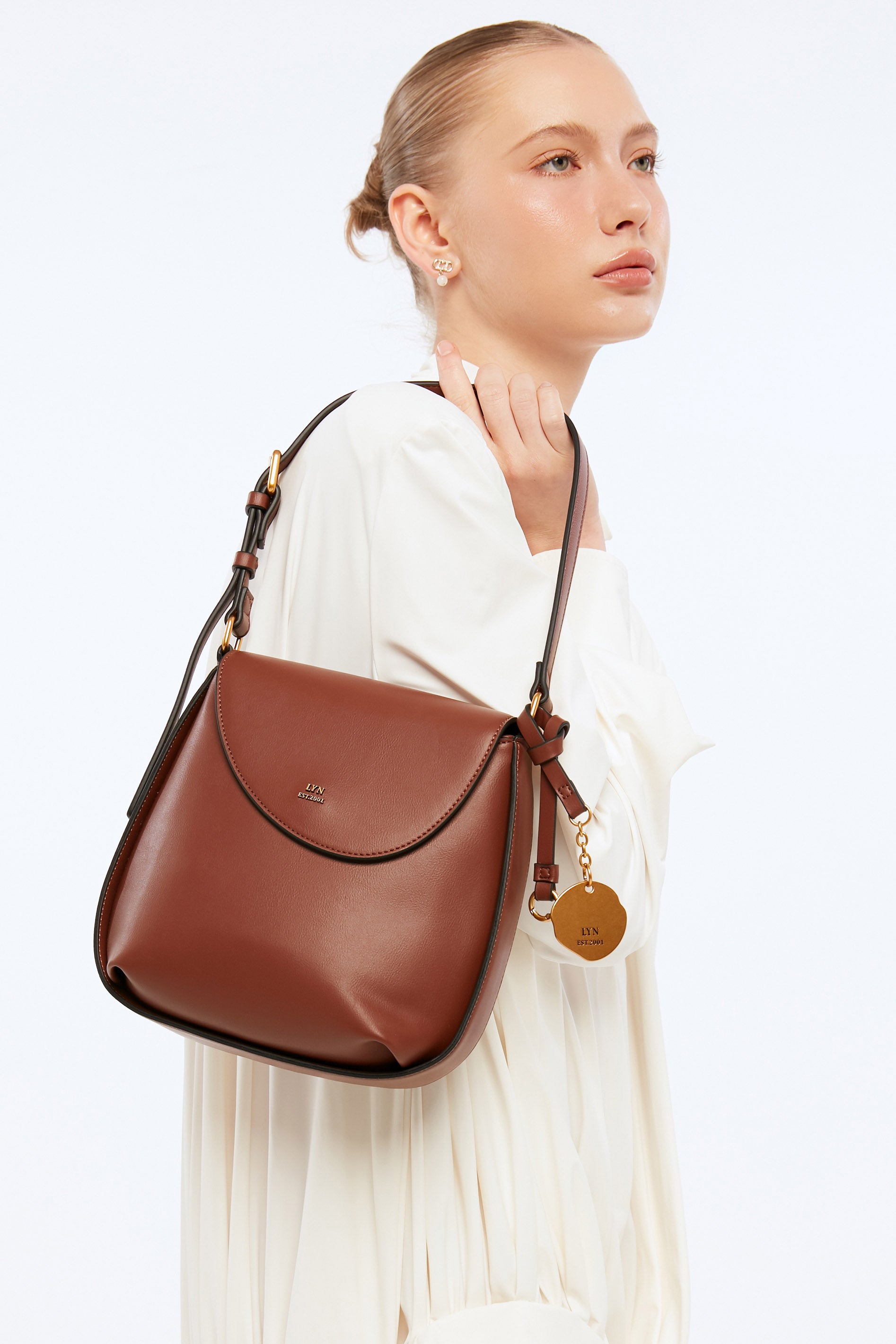 Condular M Shoulder Bag Brown
