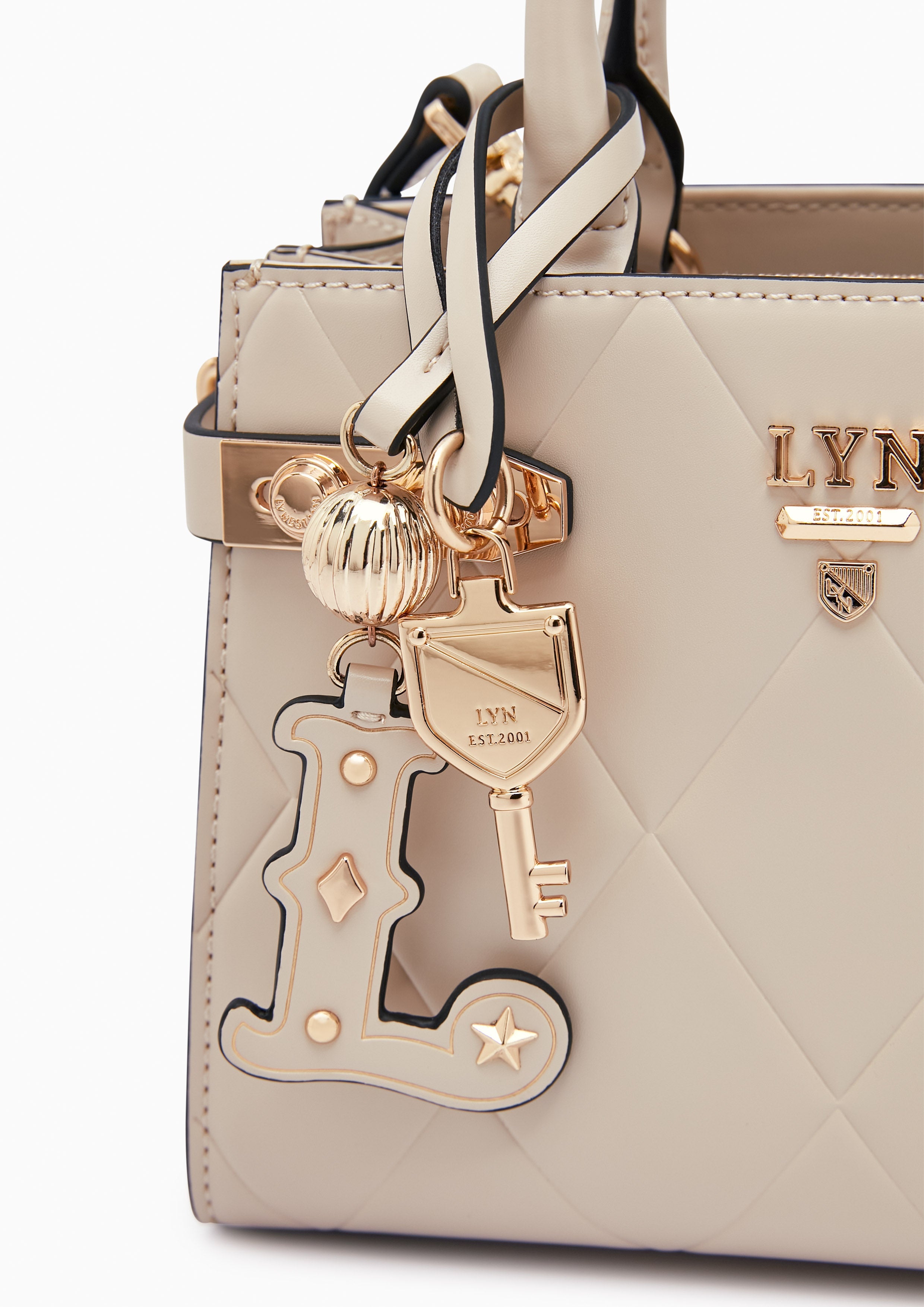 กระเป๋าโท้ท Re-edit Wonder Tote S