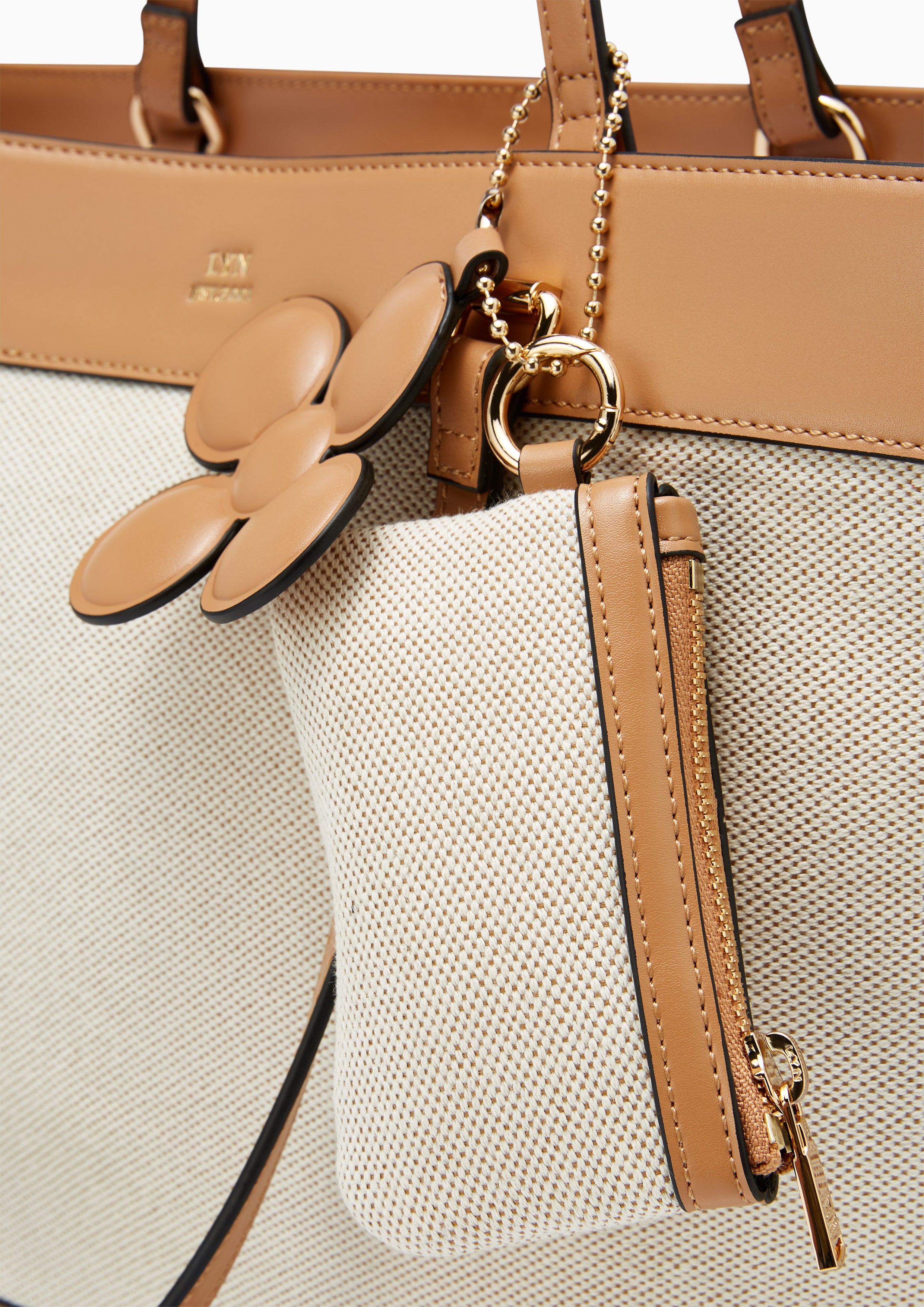 กระเป๋าโท้ท Corey XL