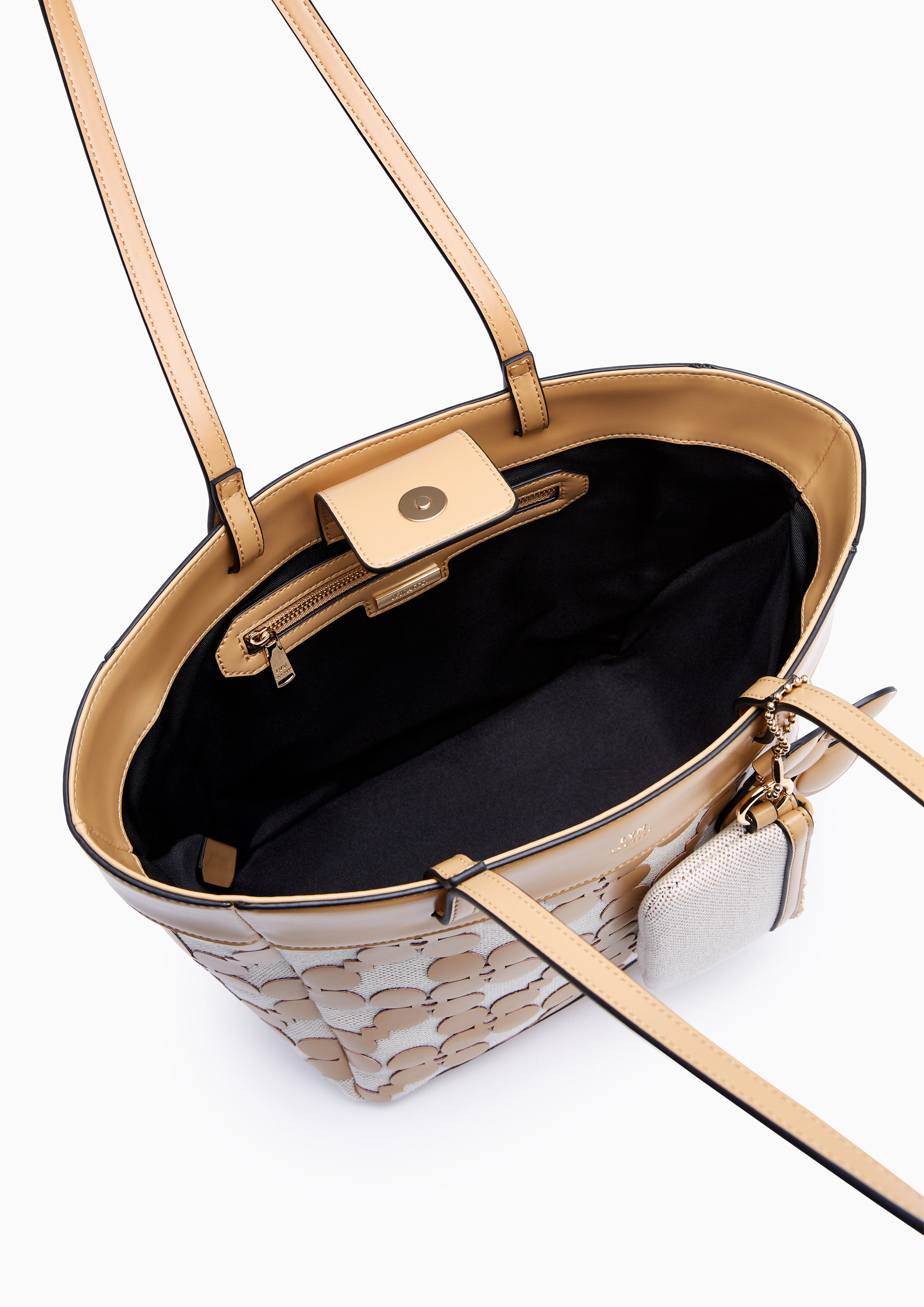 กระเป๋าโท้ท Corey L