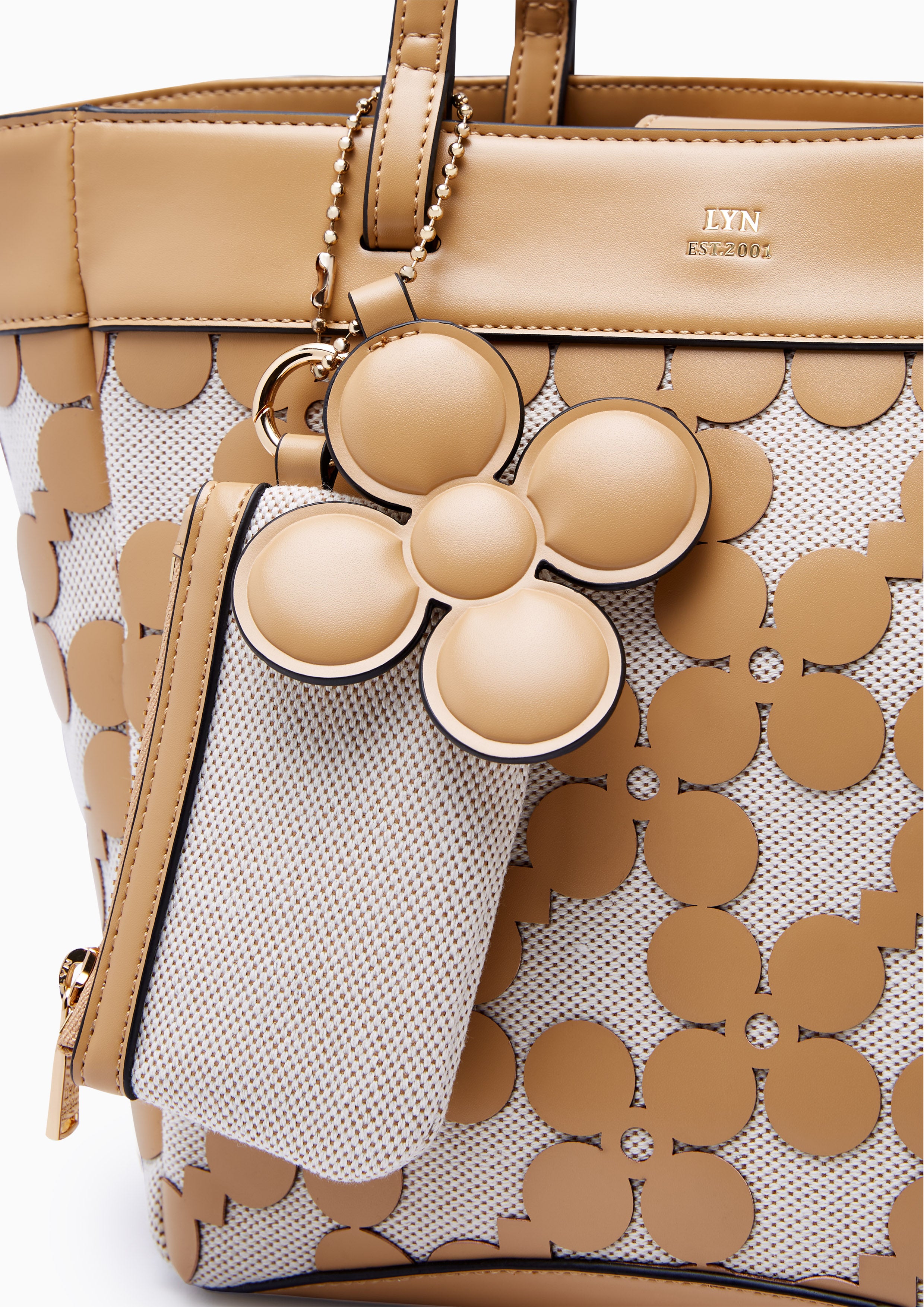 กระเป๋าโท้ท Corey L