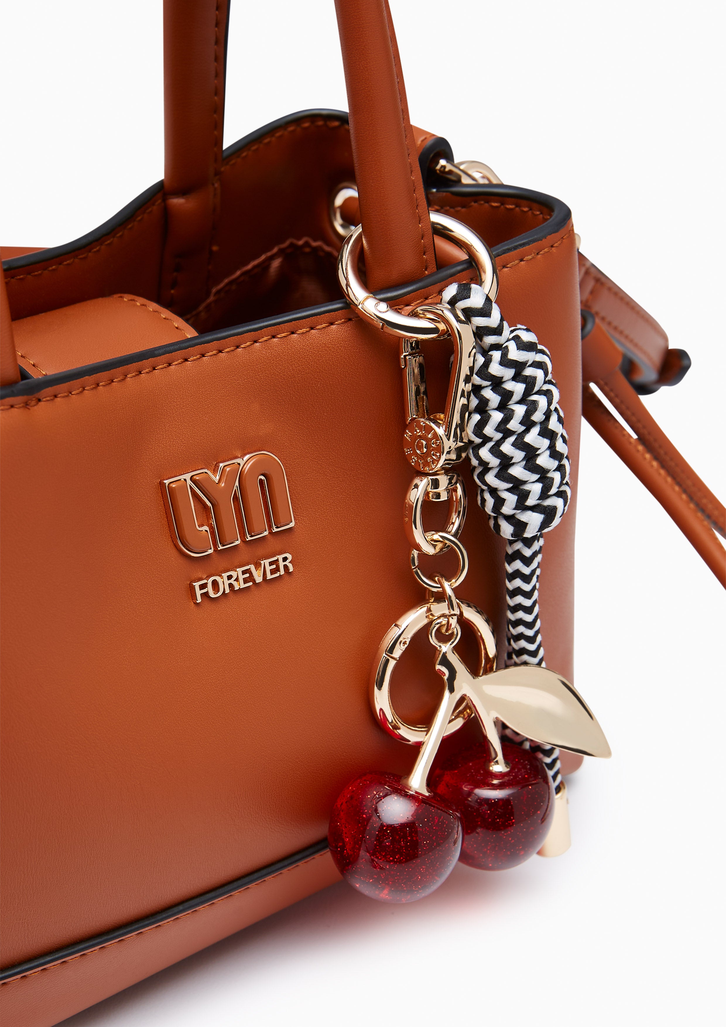 กระเป๋าถือ Bethany S