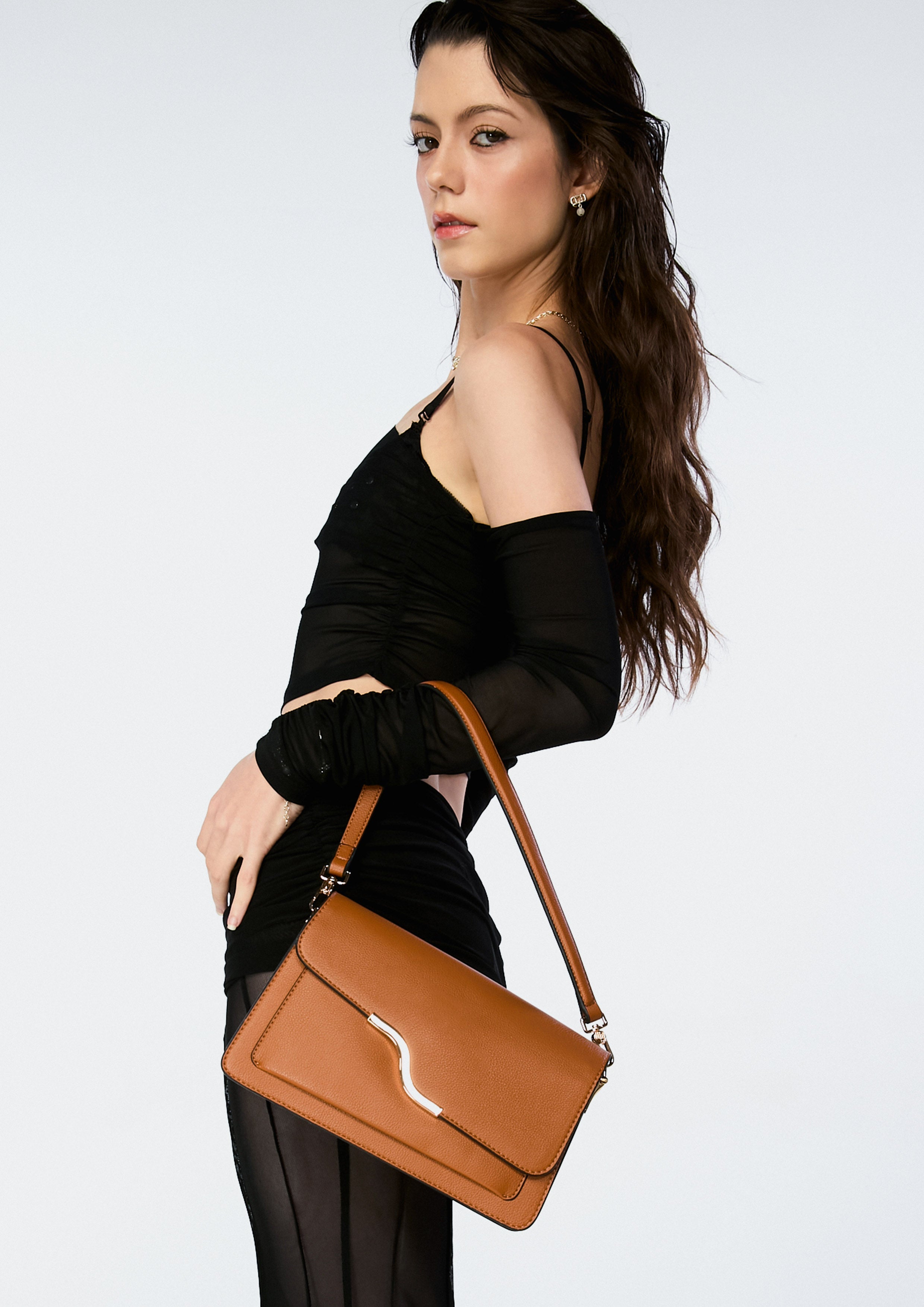 กระเป๋าสะพายไหล่ Star Infinite M