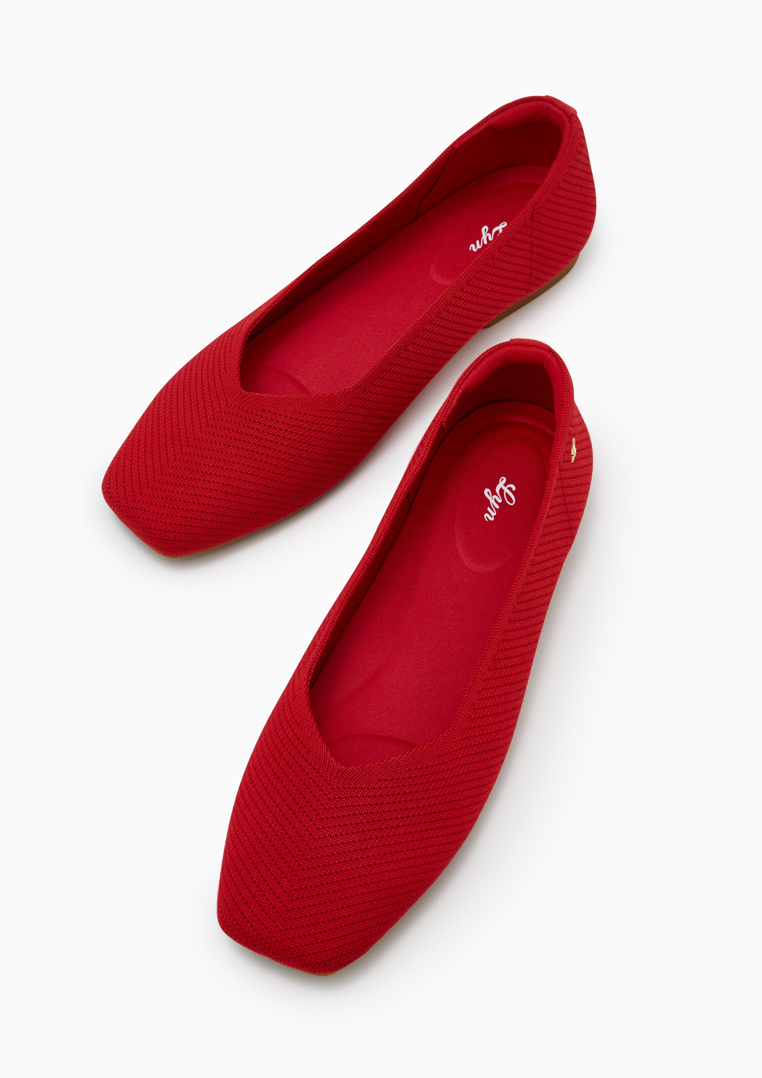 รองเท้าแฟลต Charm