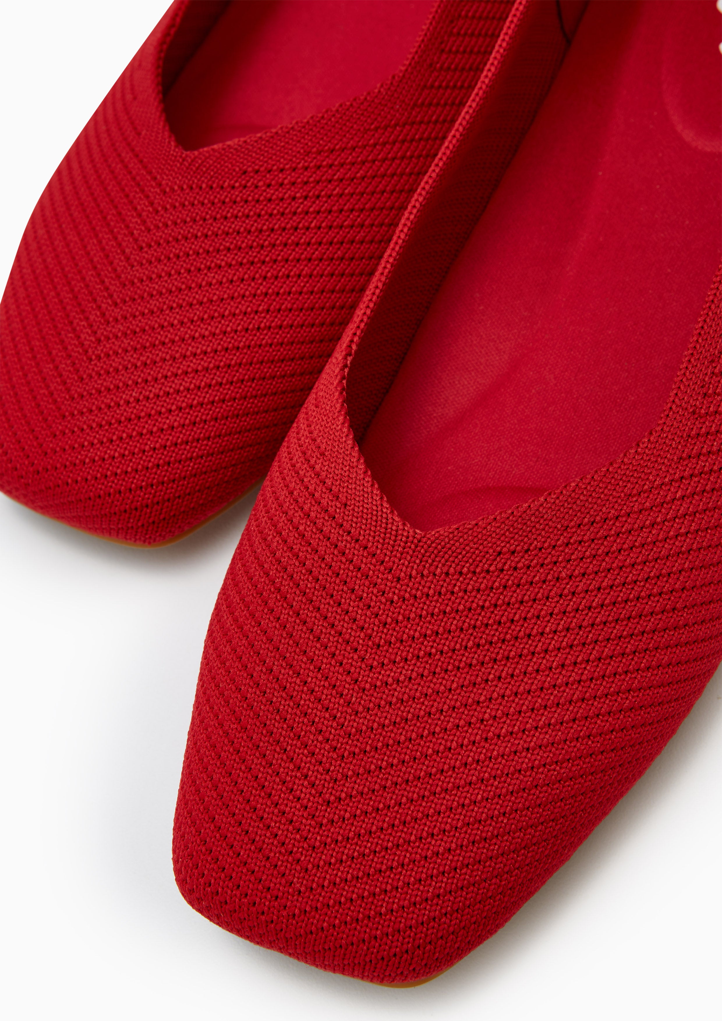 รองเท้าแฟลต Charm