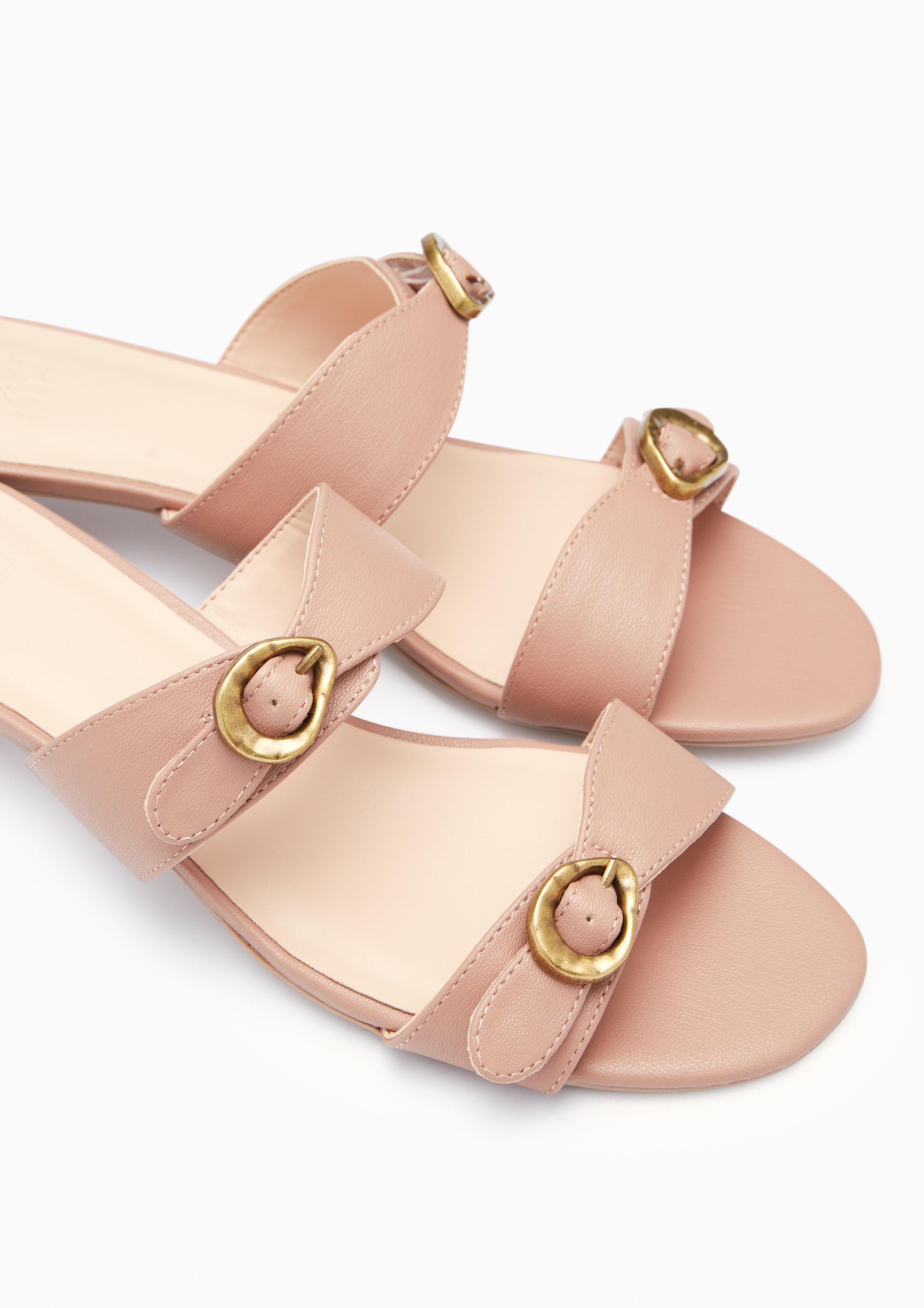 รองเท้าแตะส้นสูง Lyna