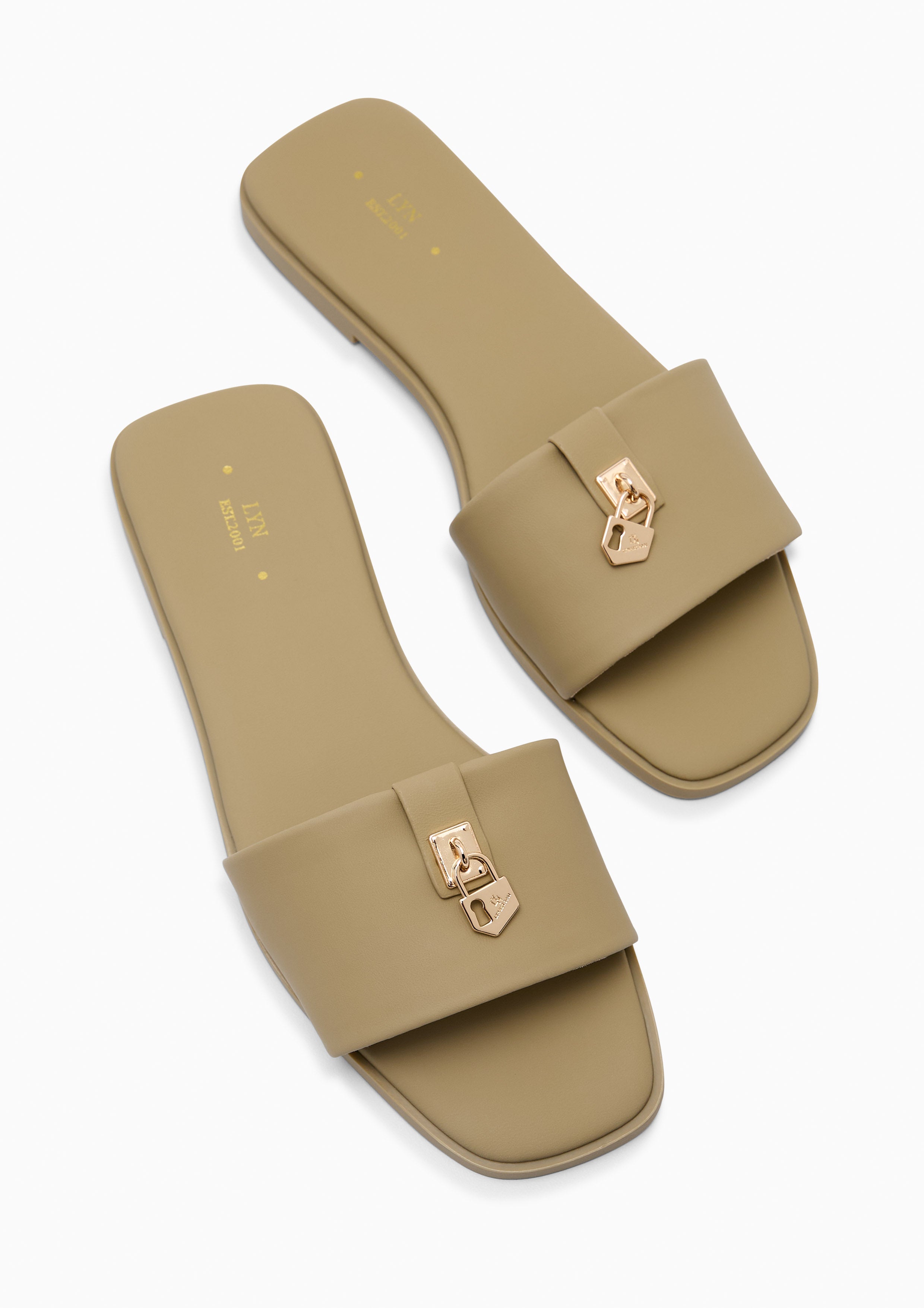 รองเท้าแตะ Neutra