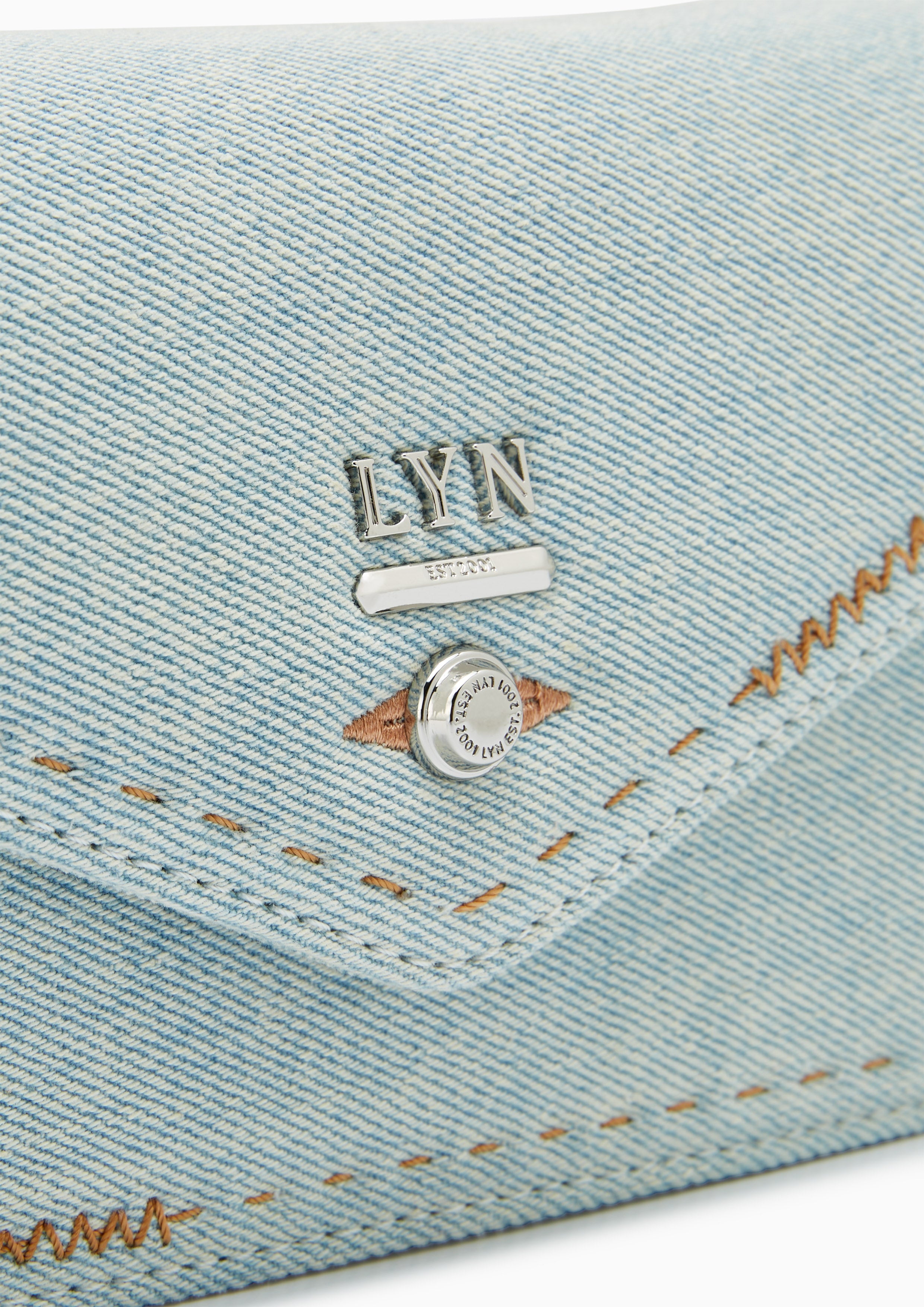 Re-Edit Stitched Wallet On Chain Light Blue