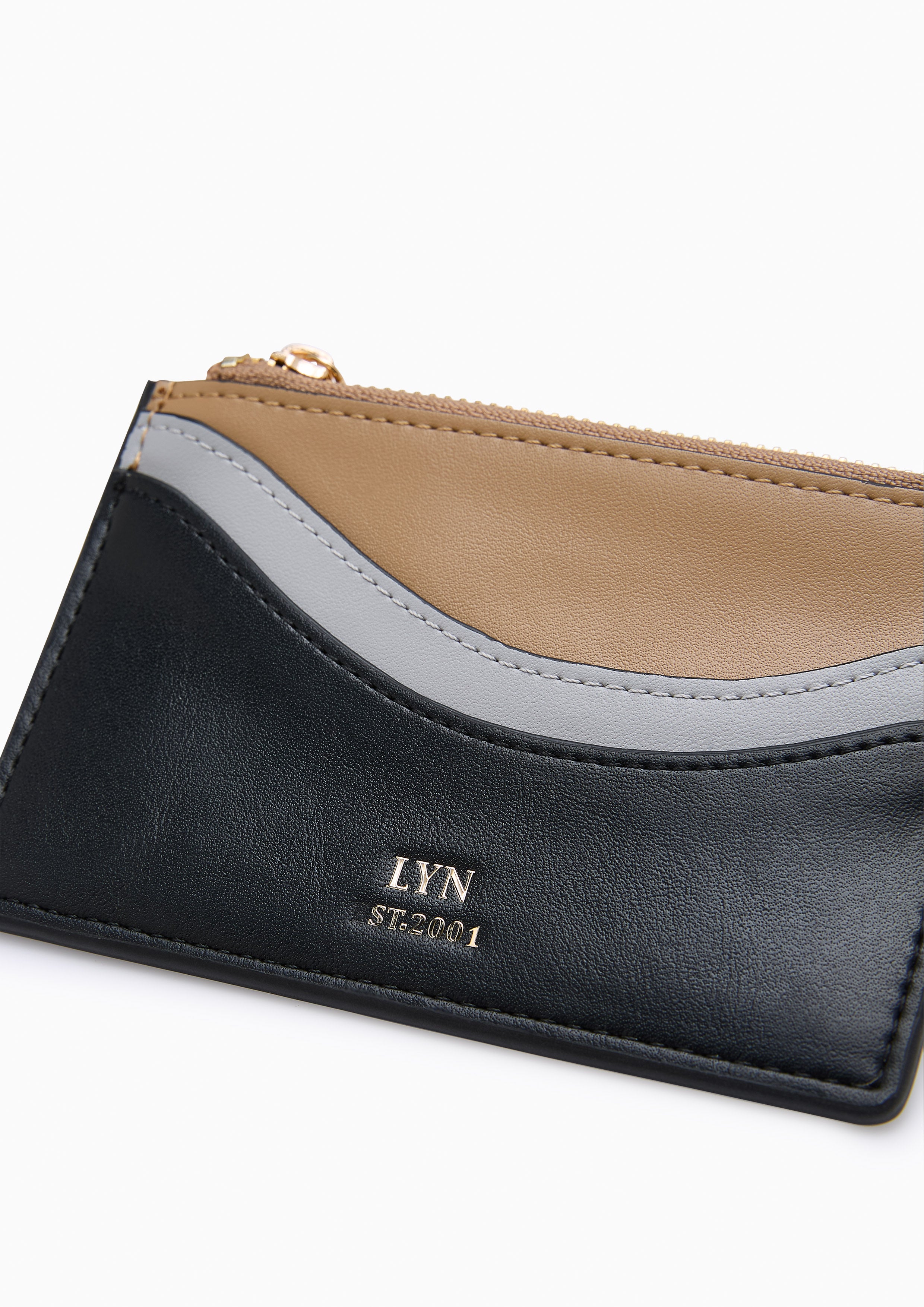 กระเป๋าใส่บัตร Devyn