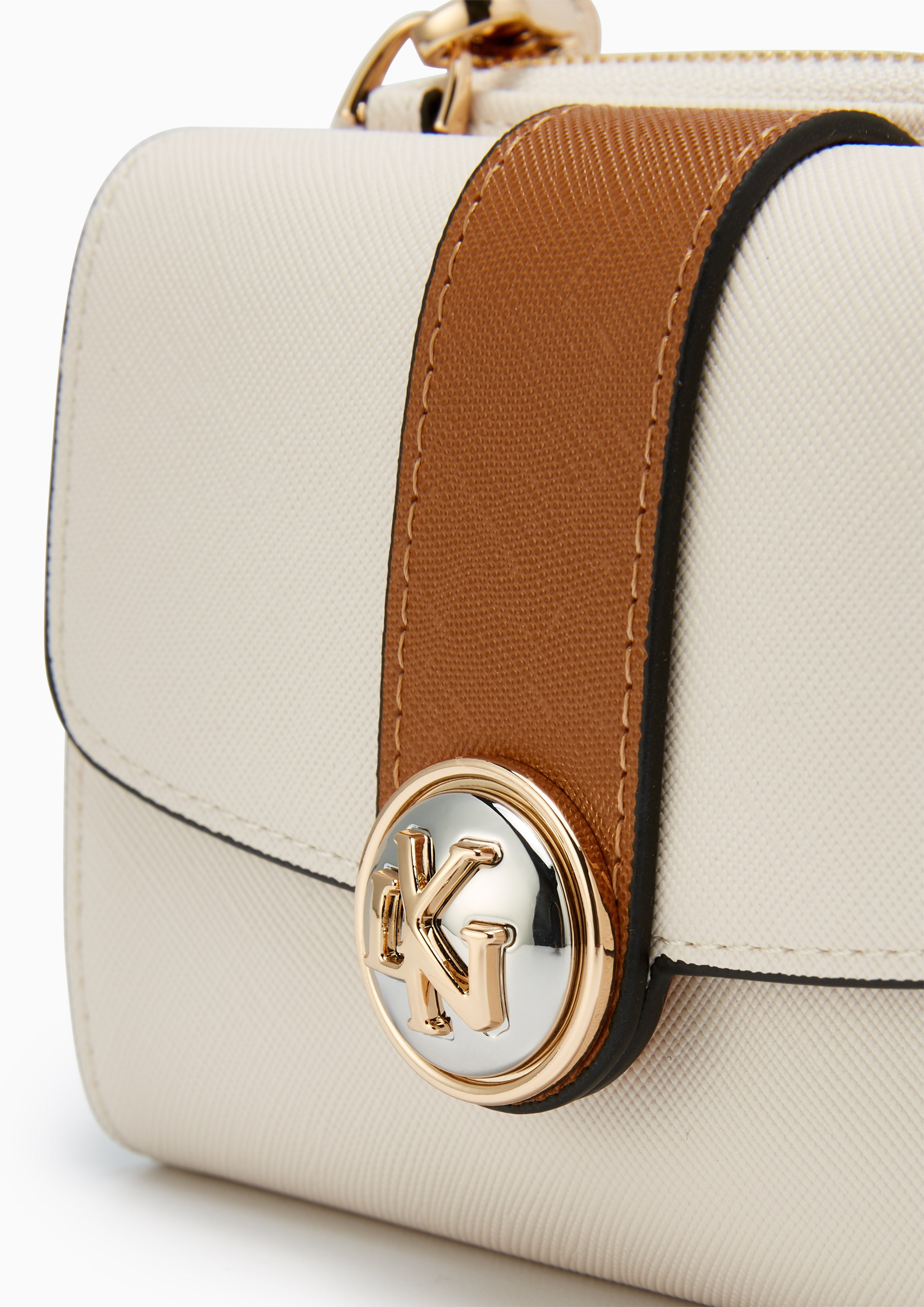 Venus Short Wallet On Chain Brown