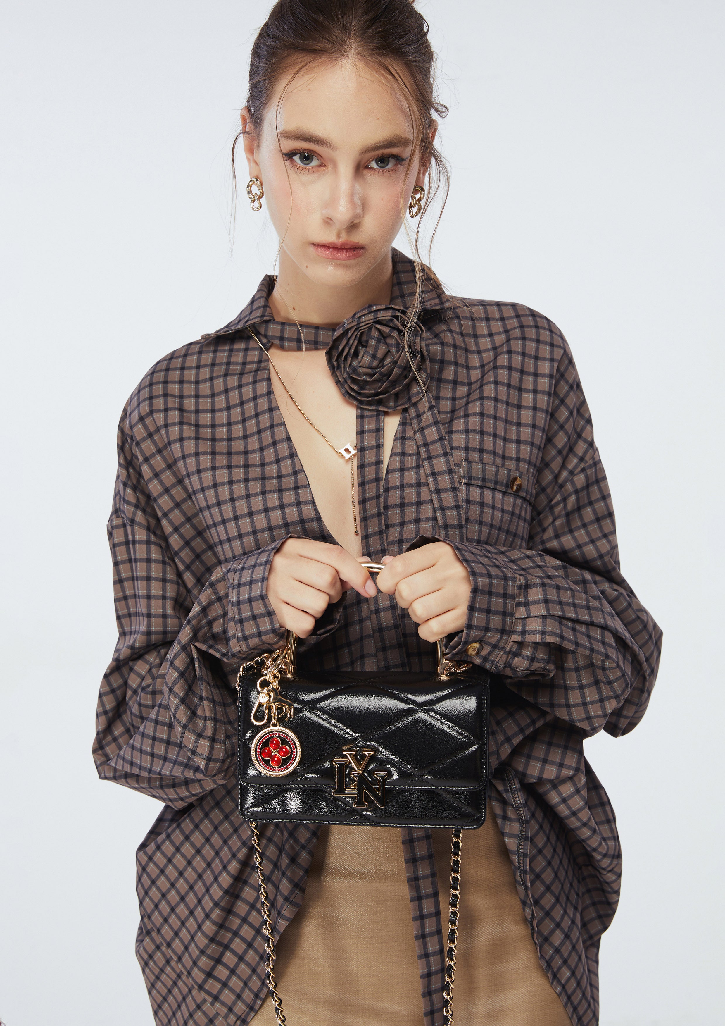 โชคดีตลอดปี - พวงกุญแจรุ่นม้าไฟ Lucky Charm X Morchang (เฉพาะออนไลน์เท่านั้น)