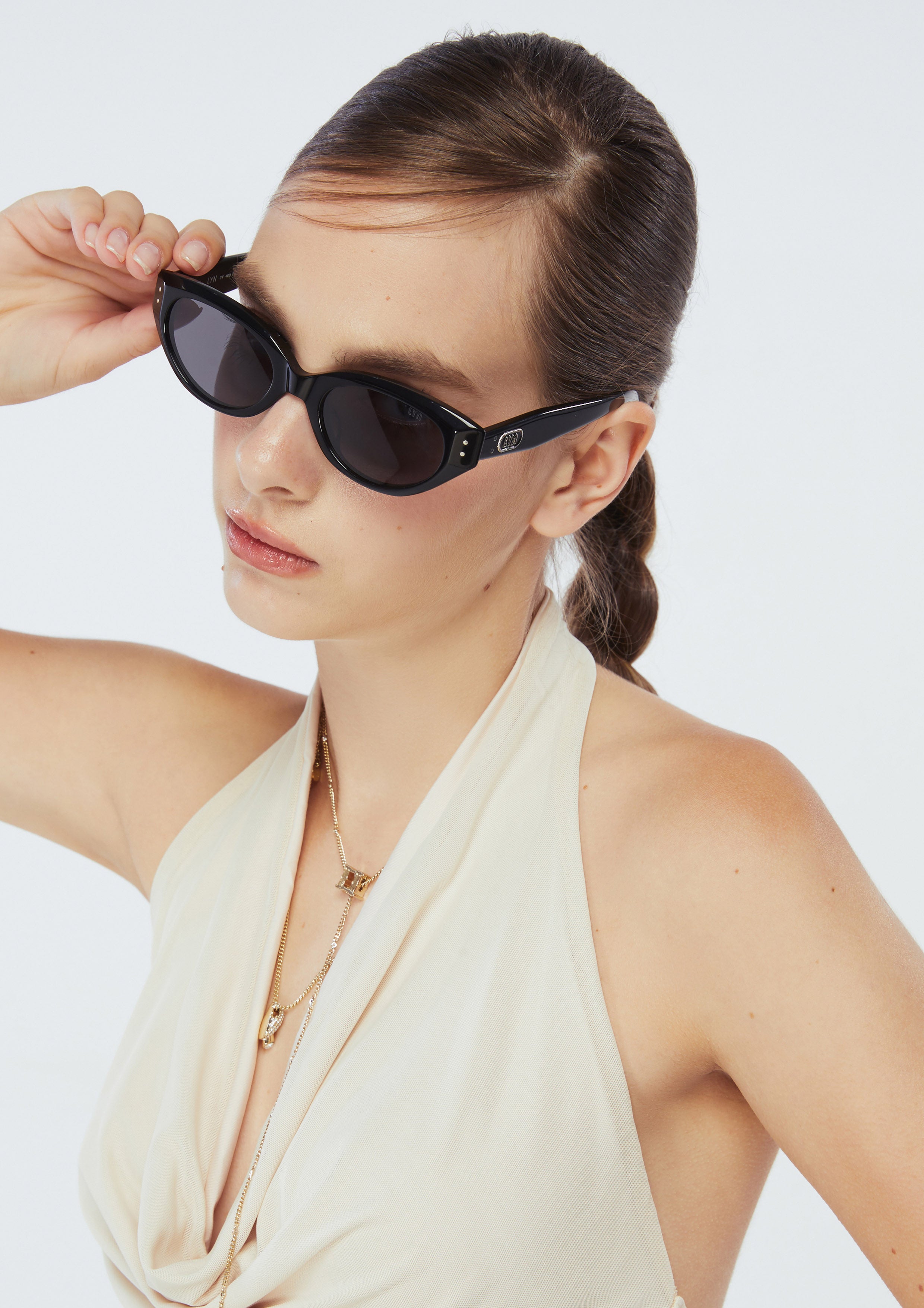 แว่นกันแดด Myra