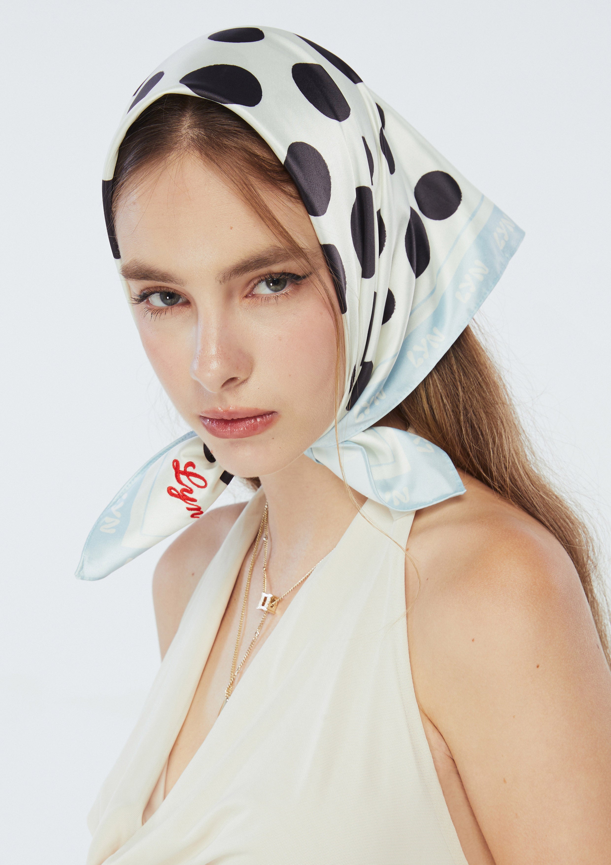 ผ้าพันคอแฟชั่น Polka