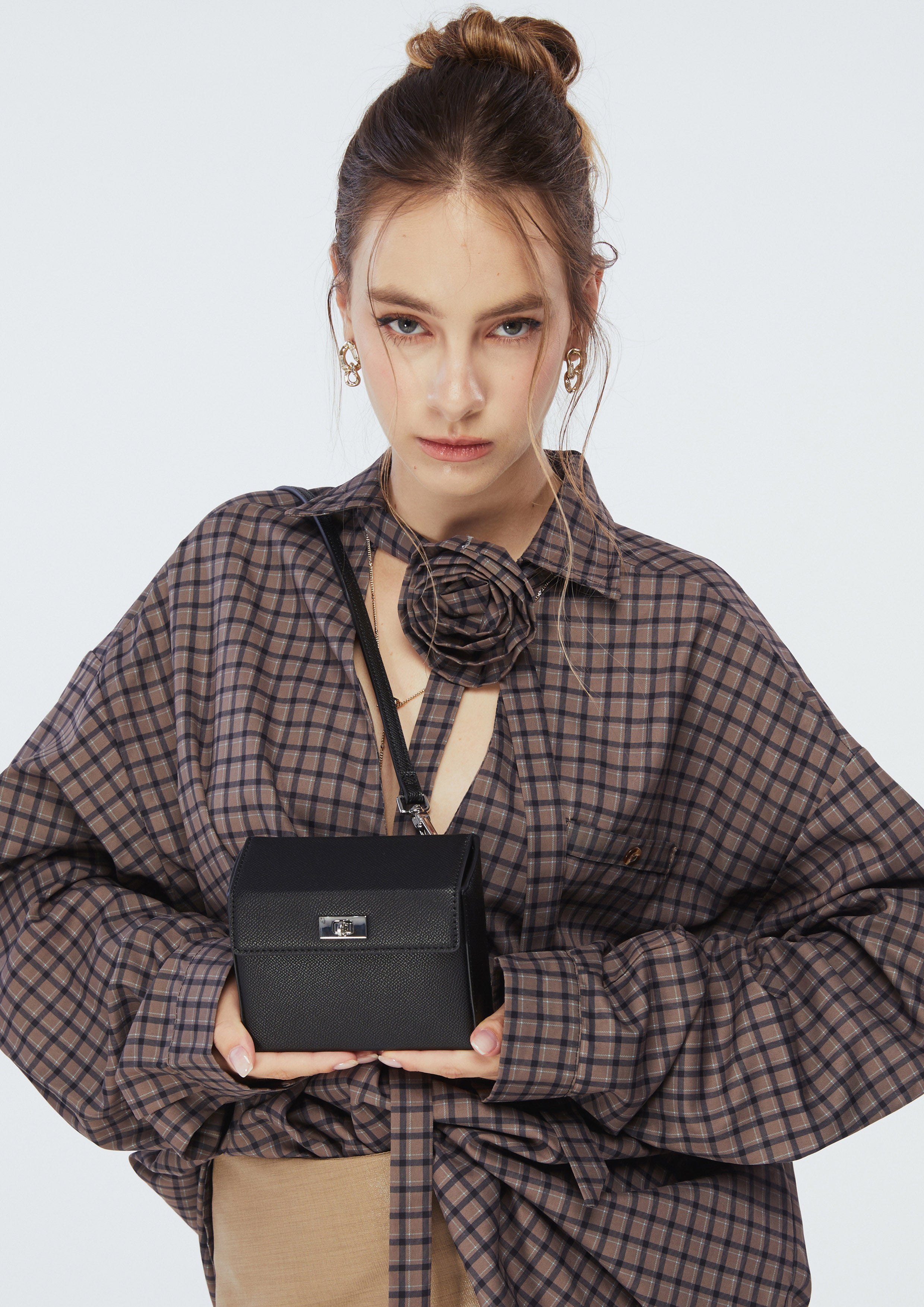 กระเป๋าสะพายข้าง Brent Mobile Crossbody