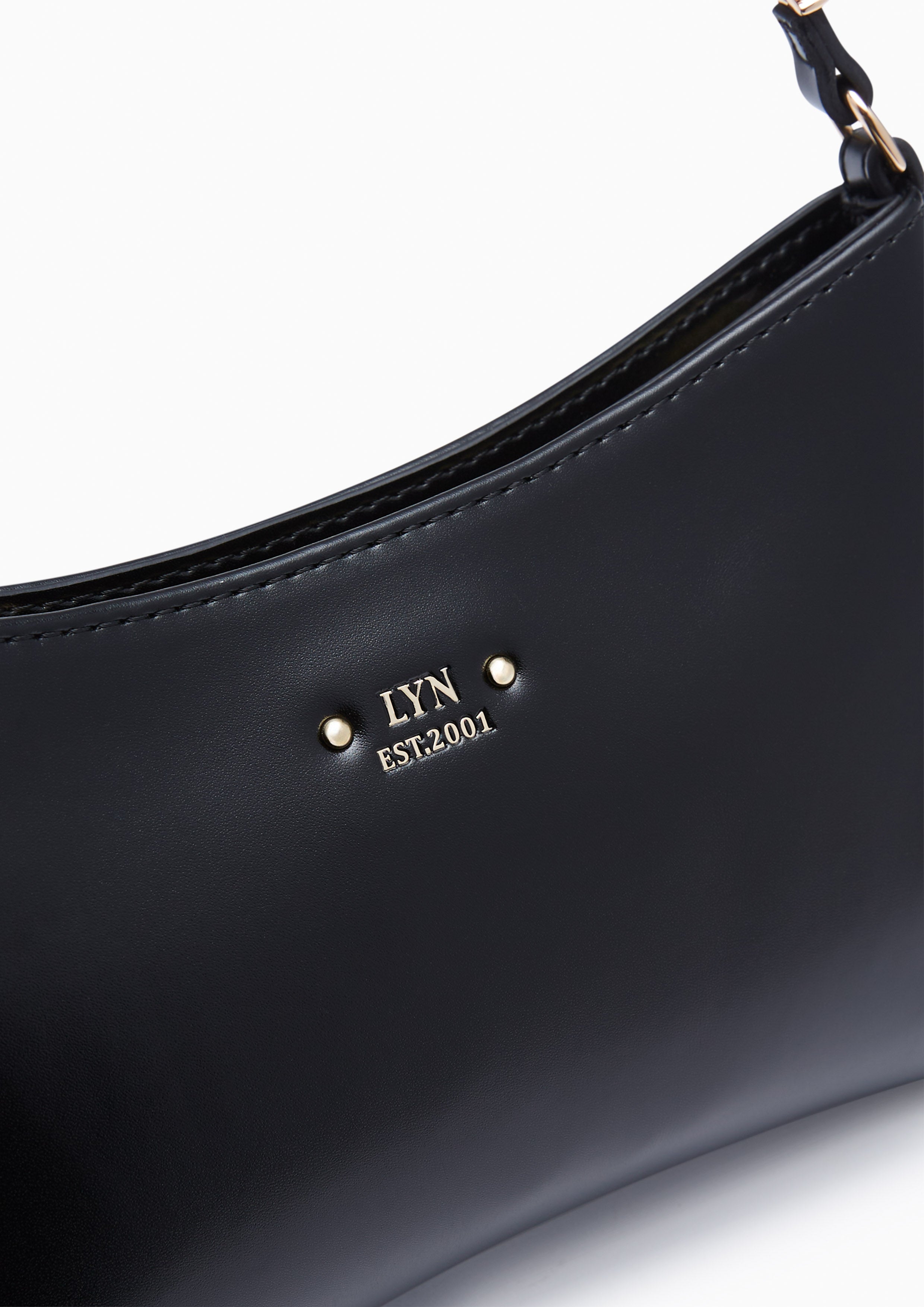 กระเป๋าสะพาย รุ่น Lynnesy S