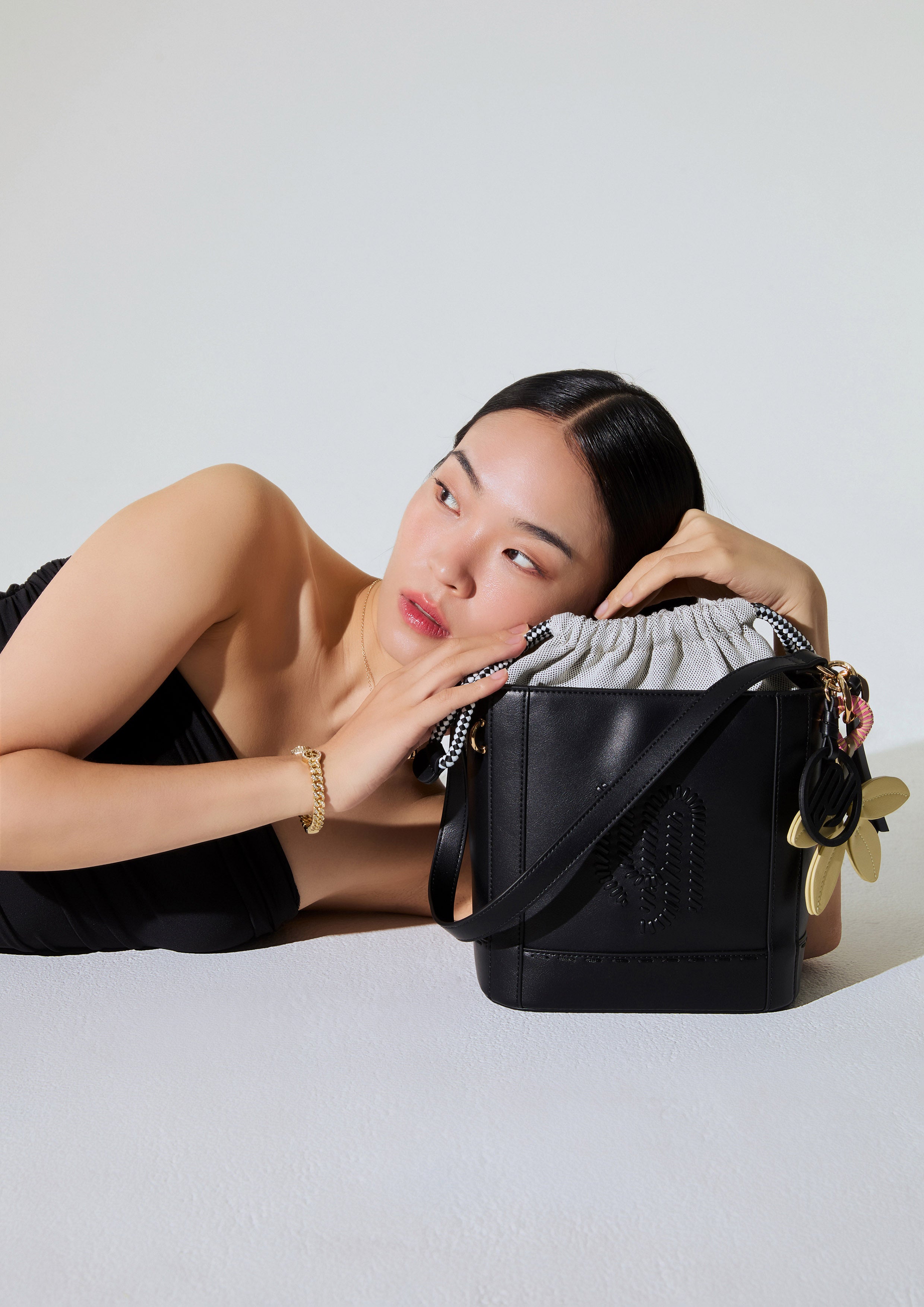 Palma Infinite S Bucket Bag Black