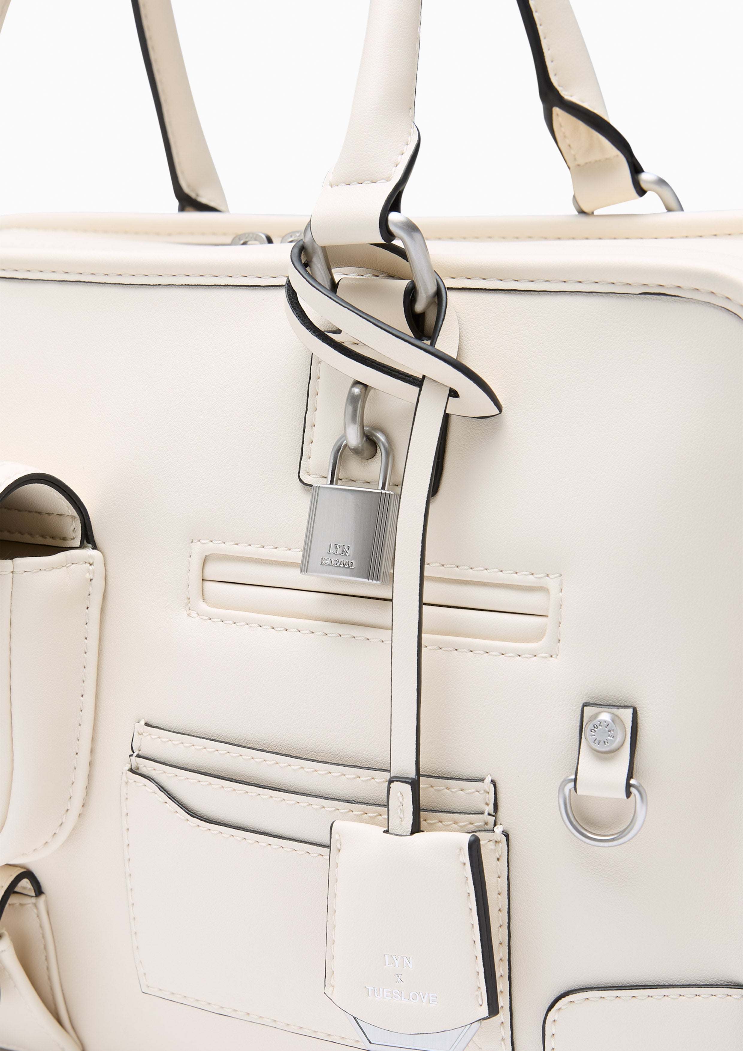 Tue Love M Handle Bag Ivory