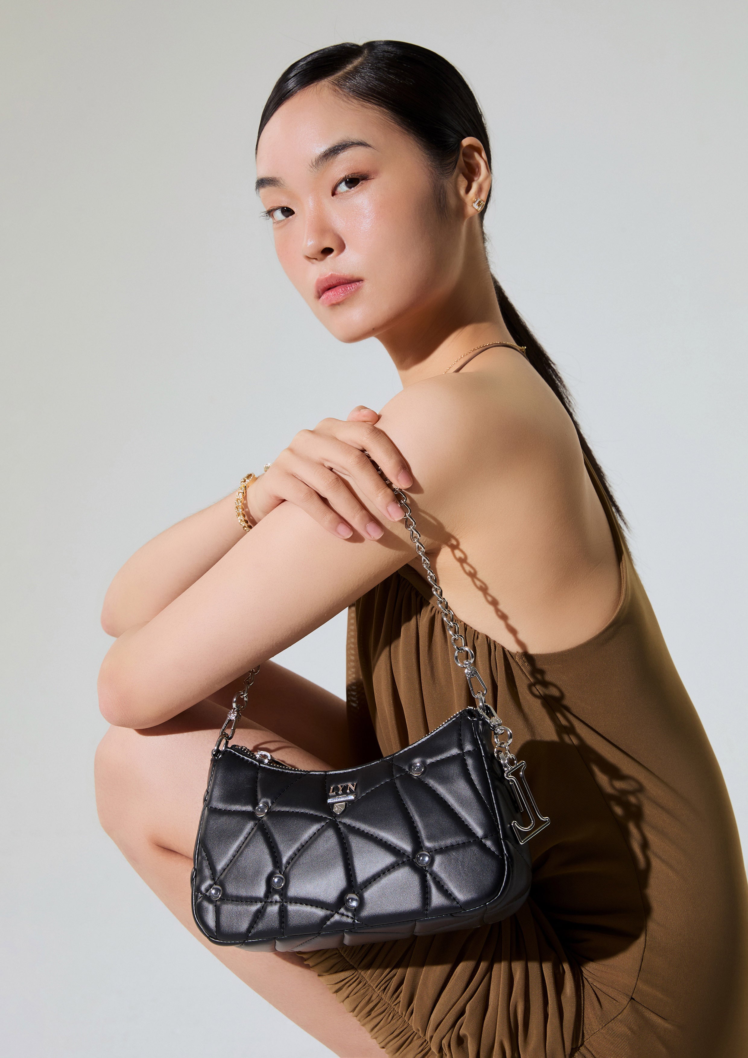 กระเป๋าสะพาย รุ่น Tricia Avant Quilted