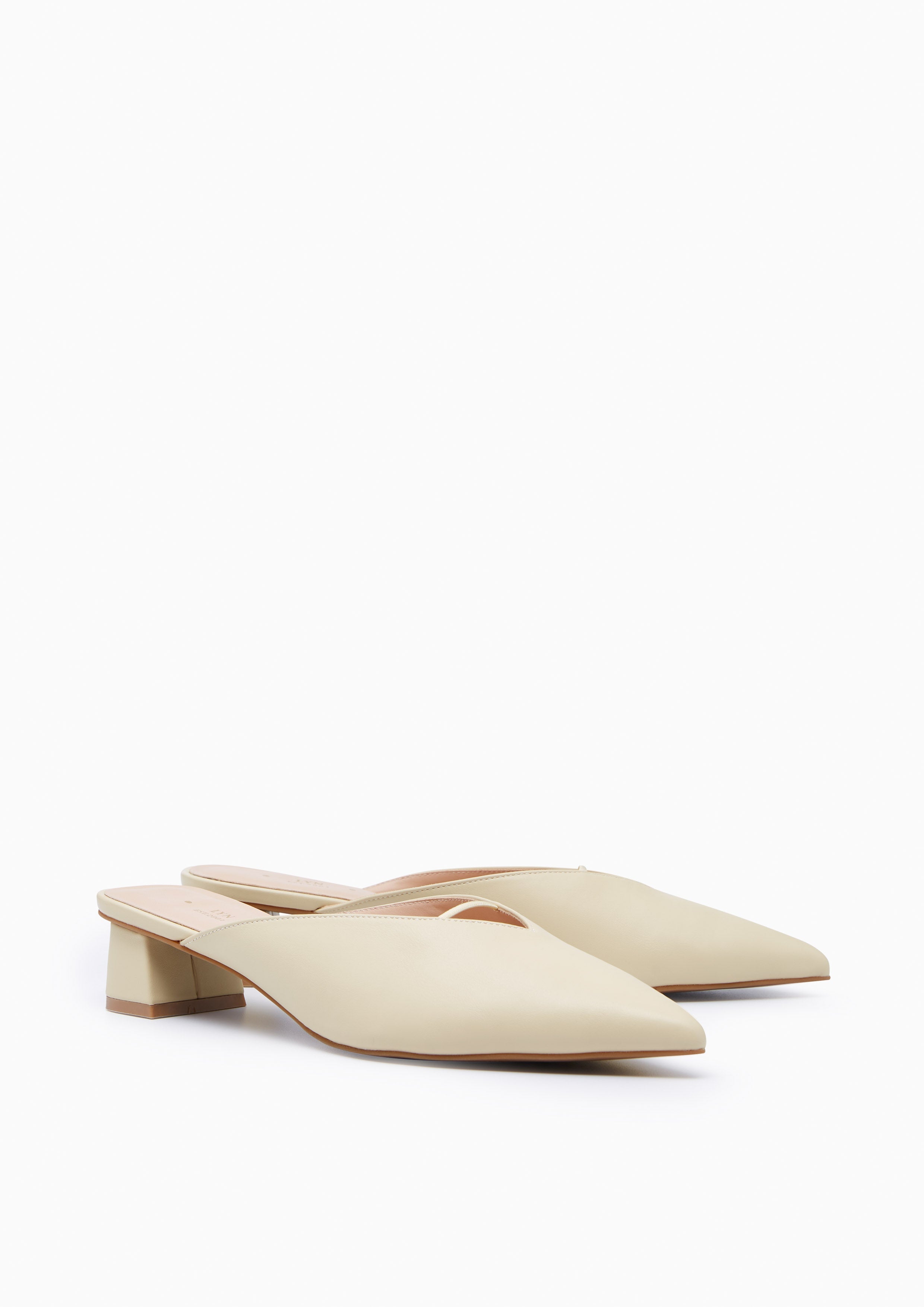 Kind Pointed Mule Shoes Beige