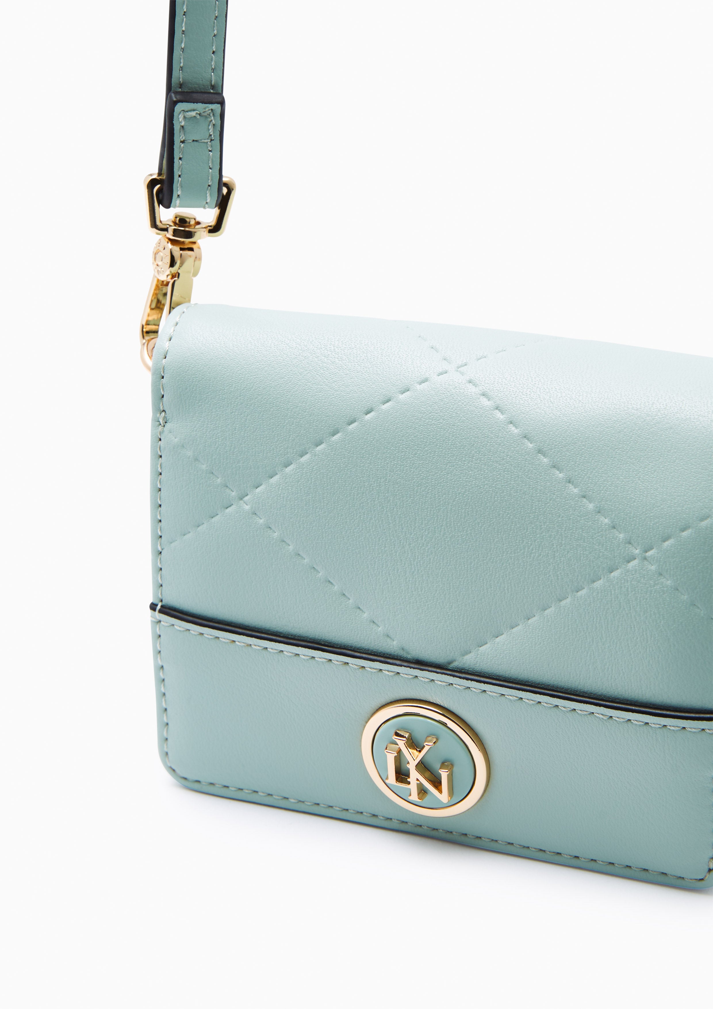 กระเป๋าสตางค์สะพายข้าง Sabrina Short