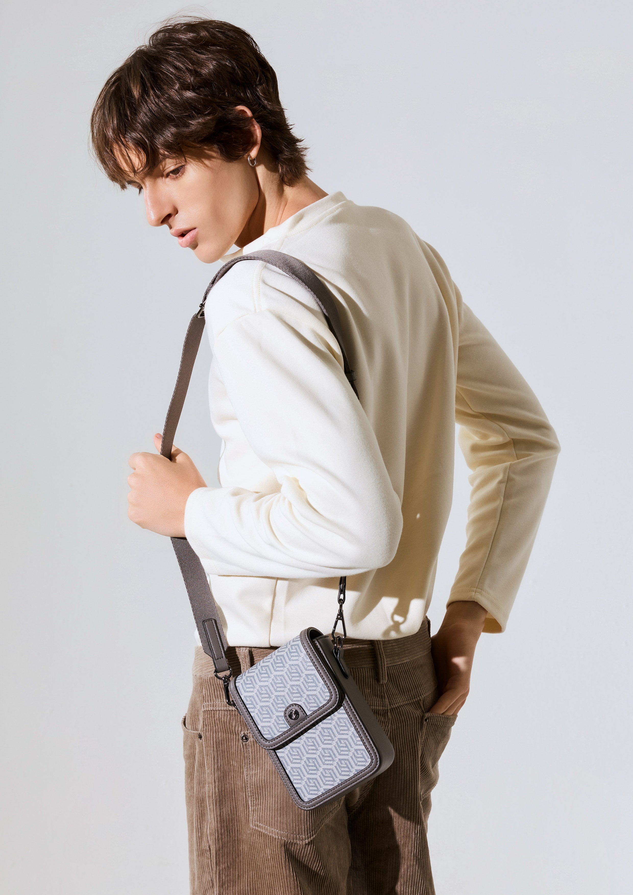 Zoll Infinite Vertical Crossbody Bag Grey