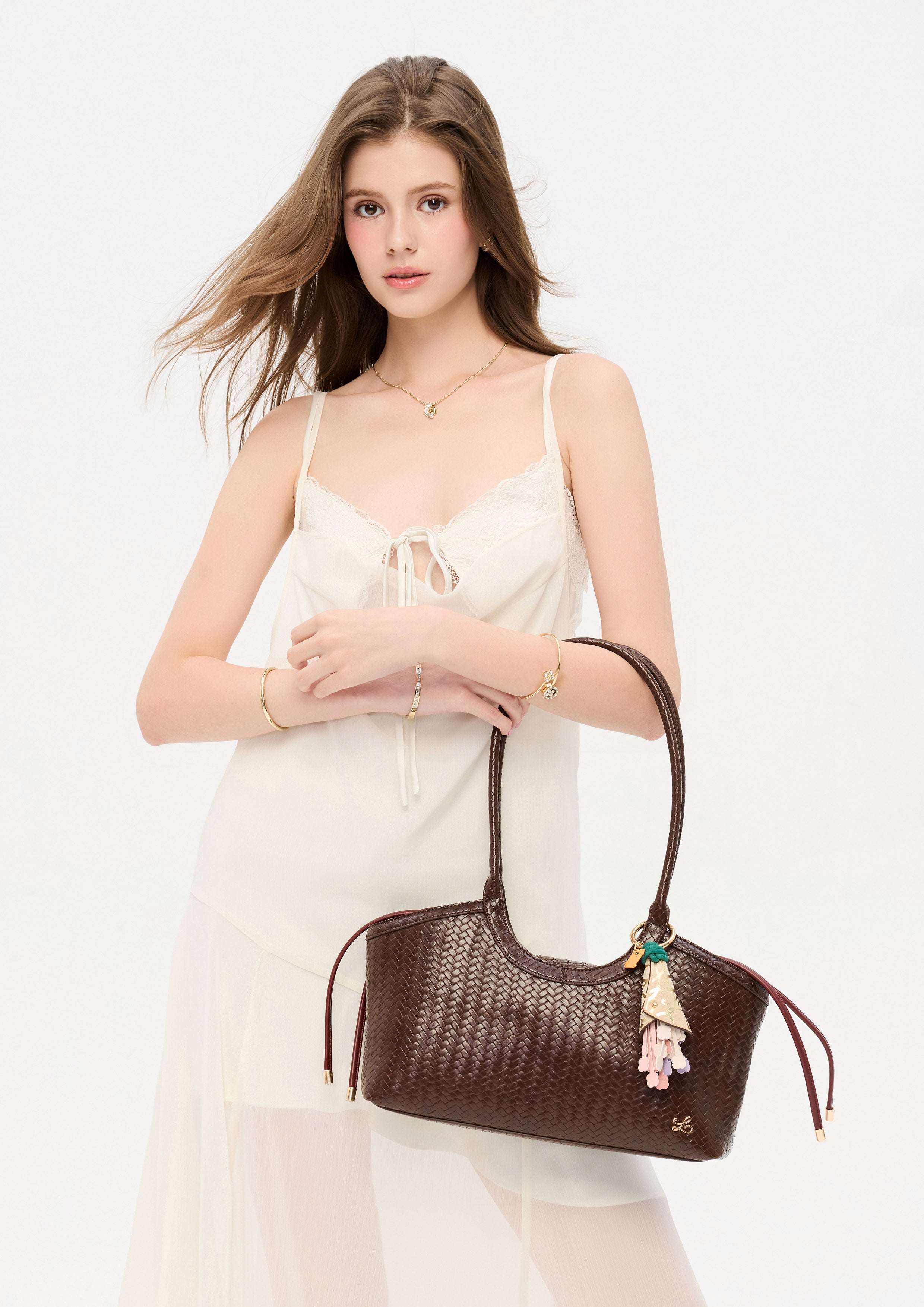 กระเป๋า รุ่น Snappy M Handle Bag