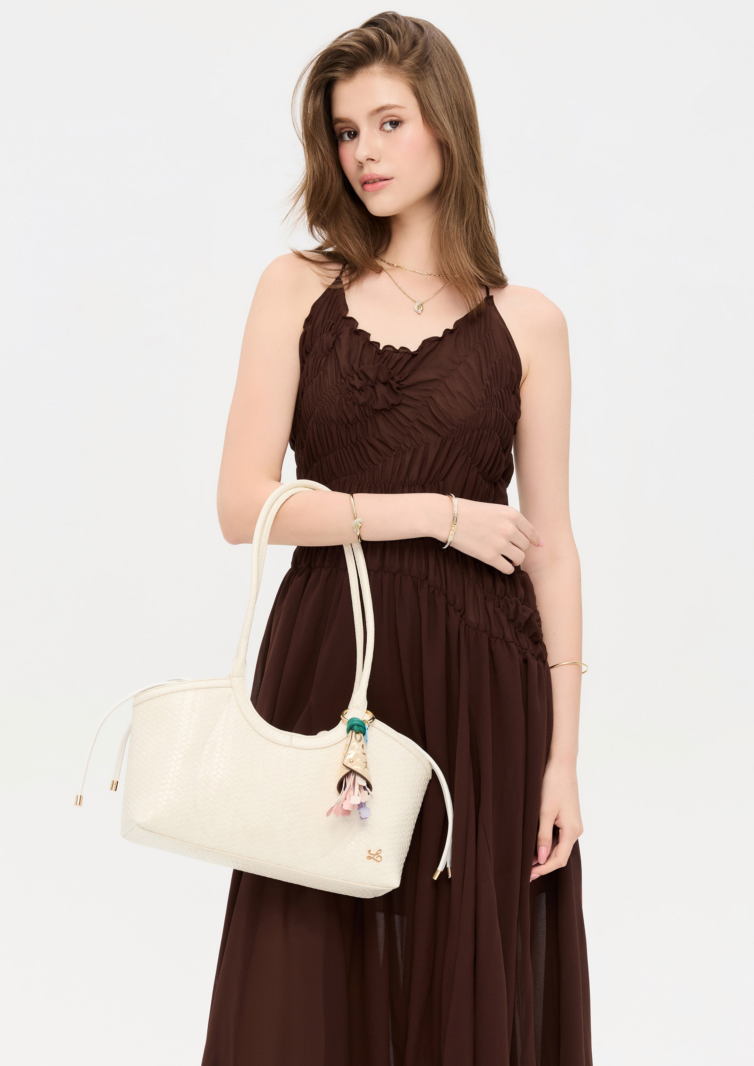 กระเป๋า รุ่น Snappy M Handle Bag