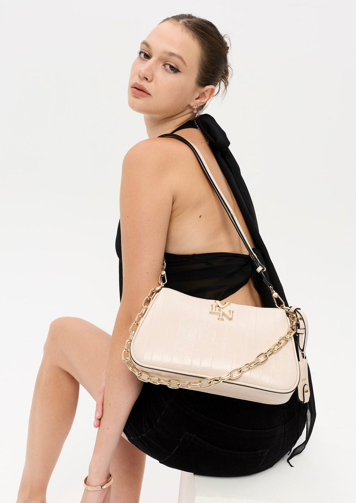 Alicia S Shoulder Bag Beige