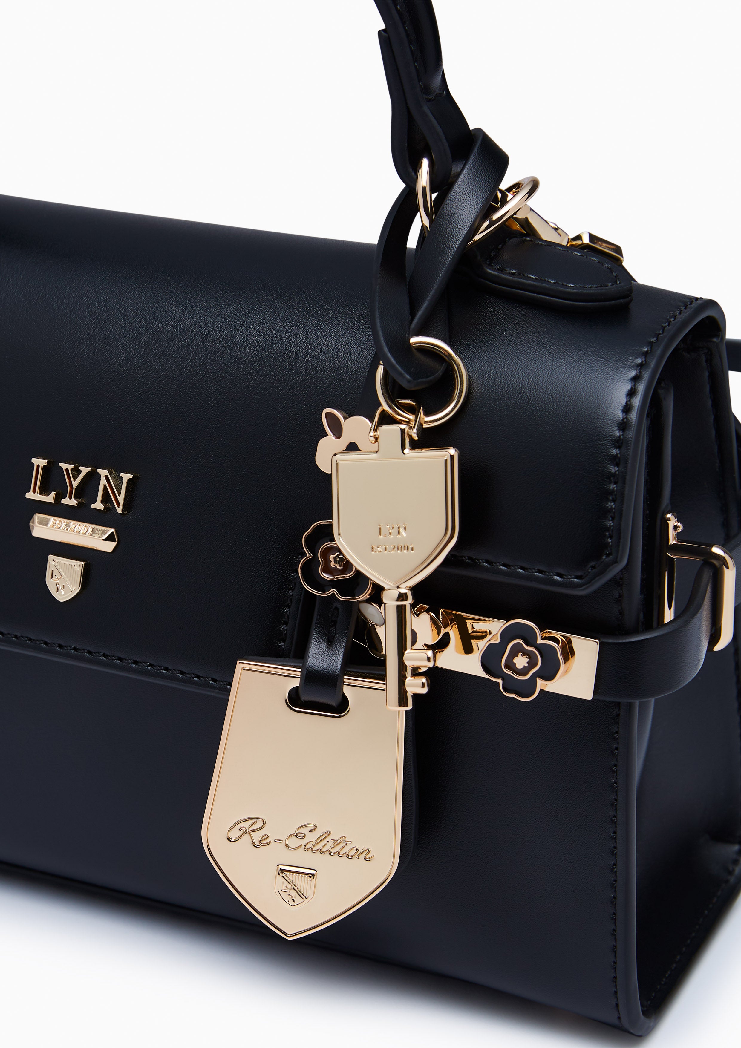 Poppy Fineness M Top Handle Bag Black