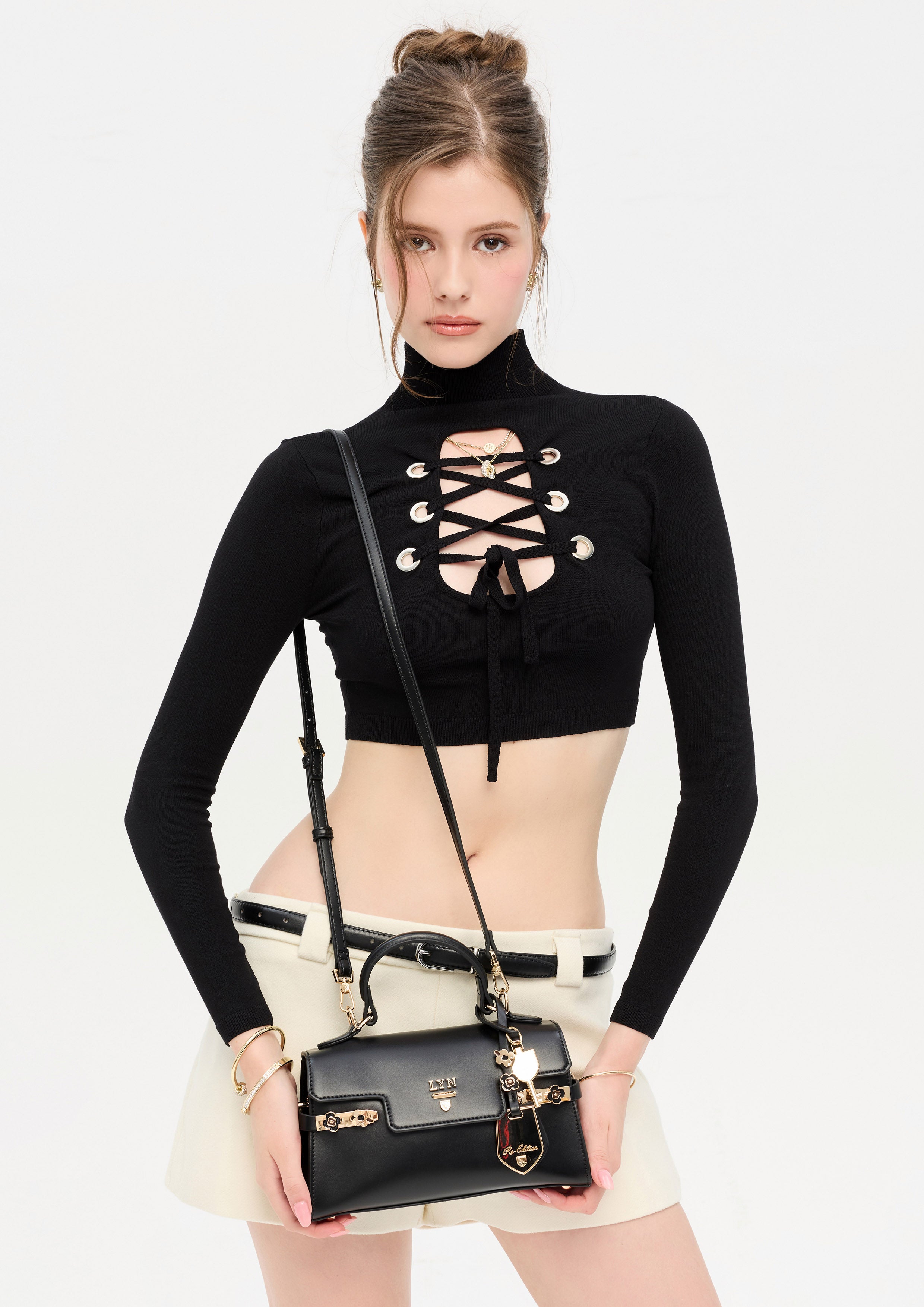 Poppy Fineness M Top Handle Bag Black
