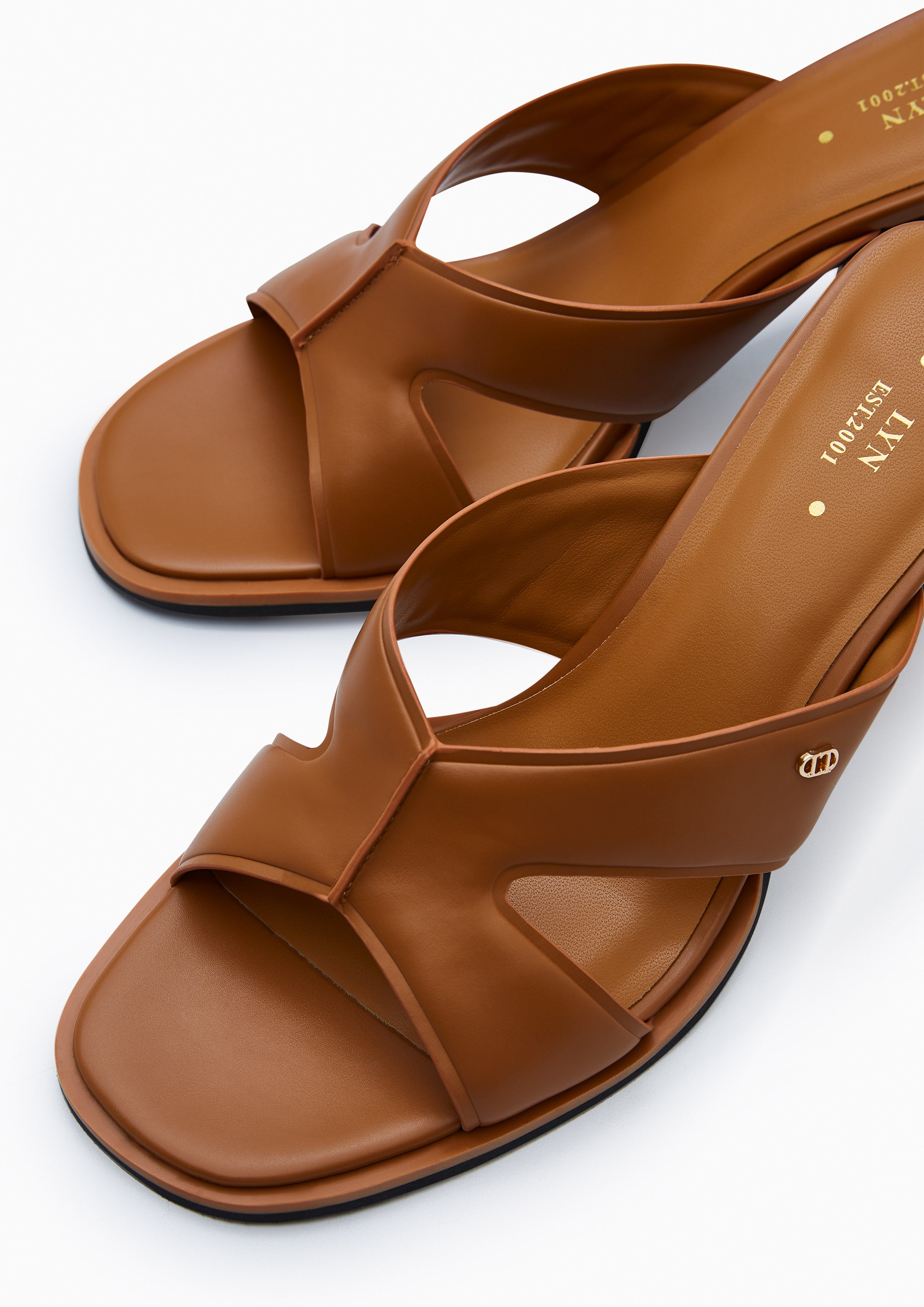 Mackenzie Heel Sandal Brown