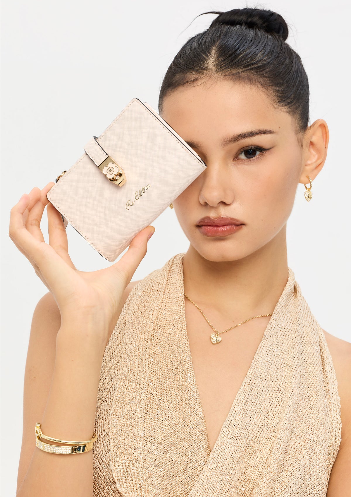 กระเป๋าสตางค์ใบสั้น รุ่น Poppy Card