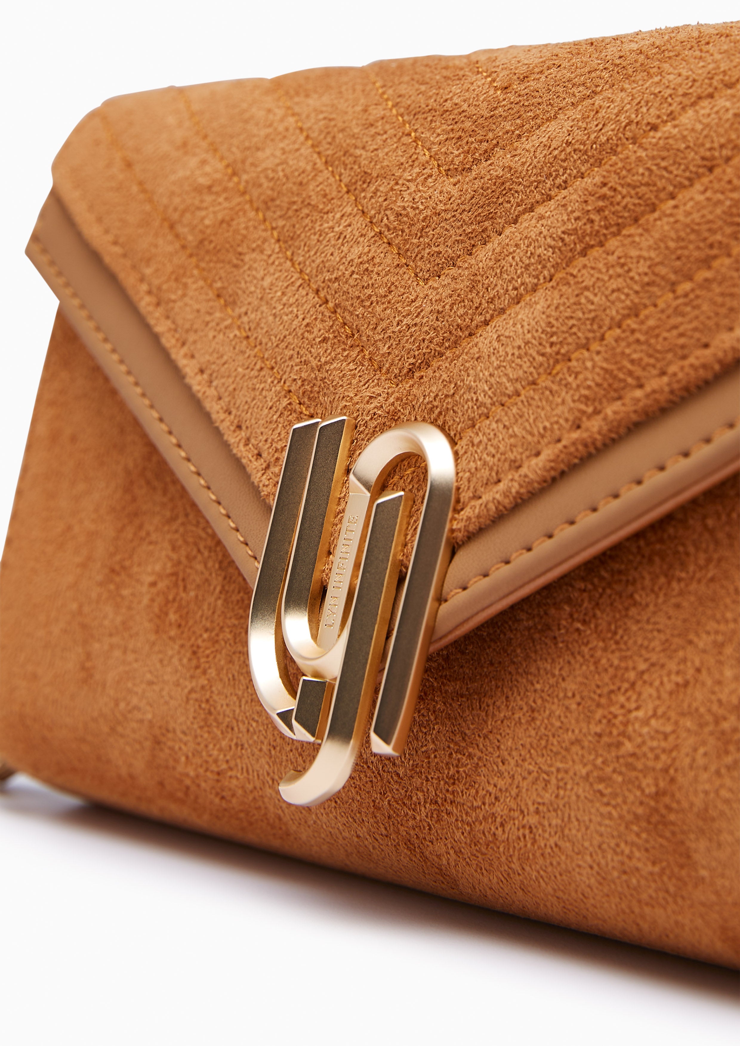 Cleo Woc Brown