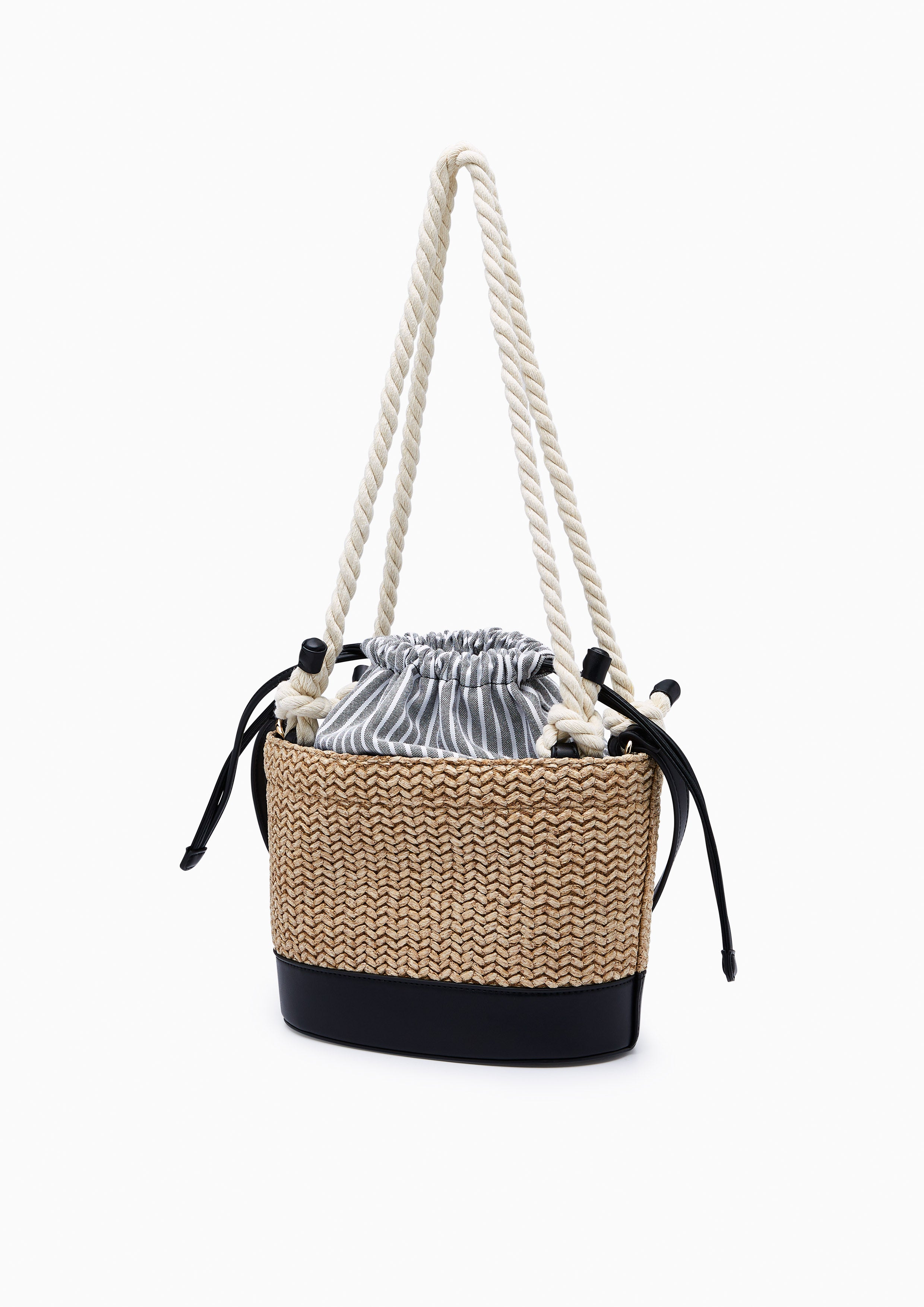 Ta-Ke Bucket Bag Black