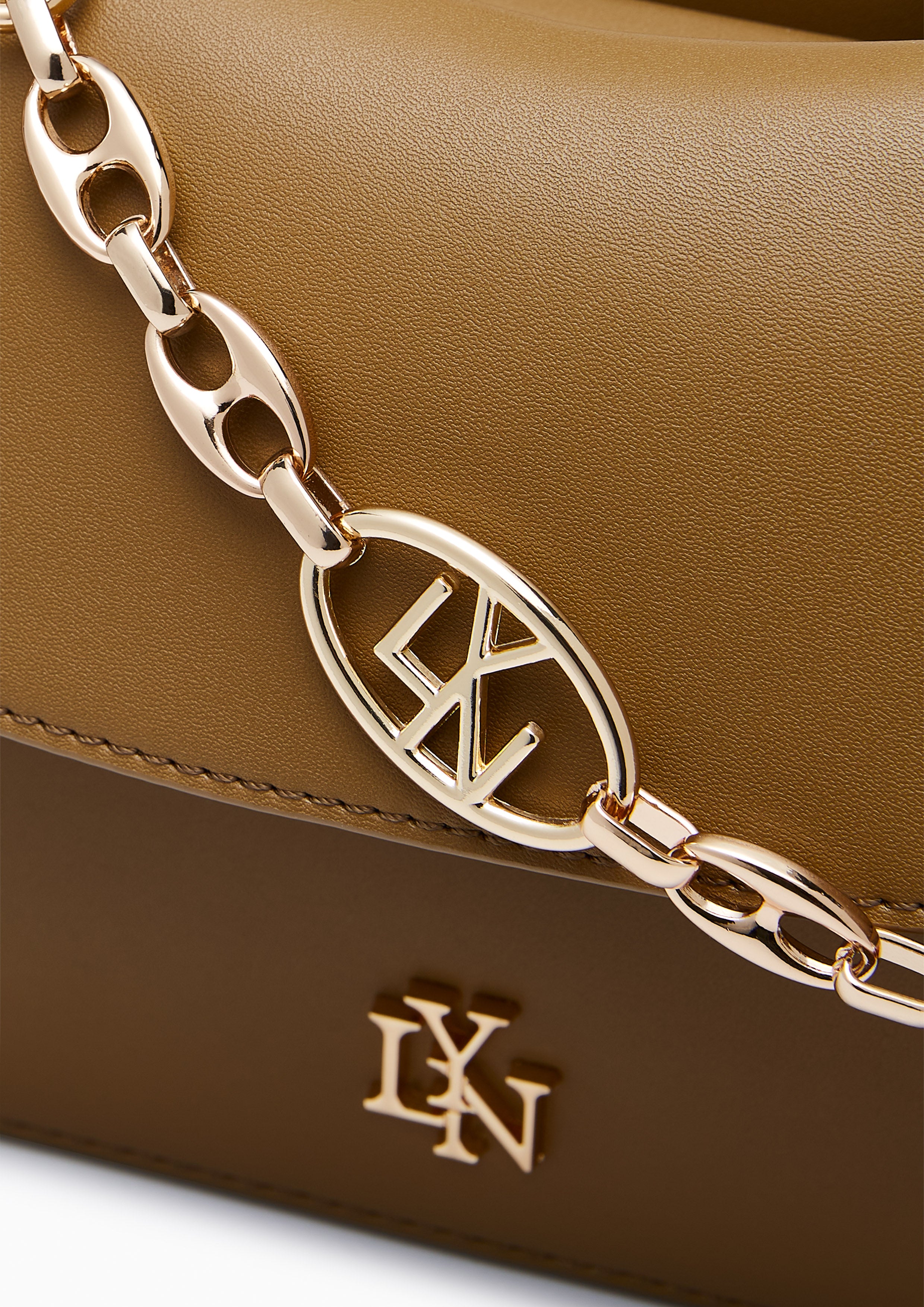 กระเป๋าสะพายไหล่ รุ่น Kero