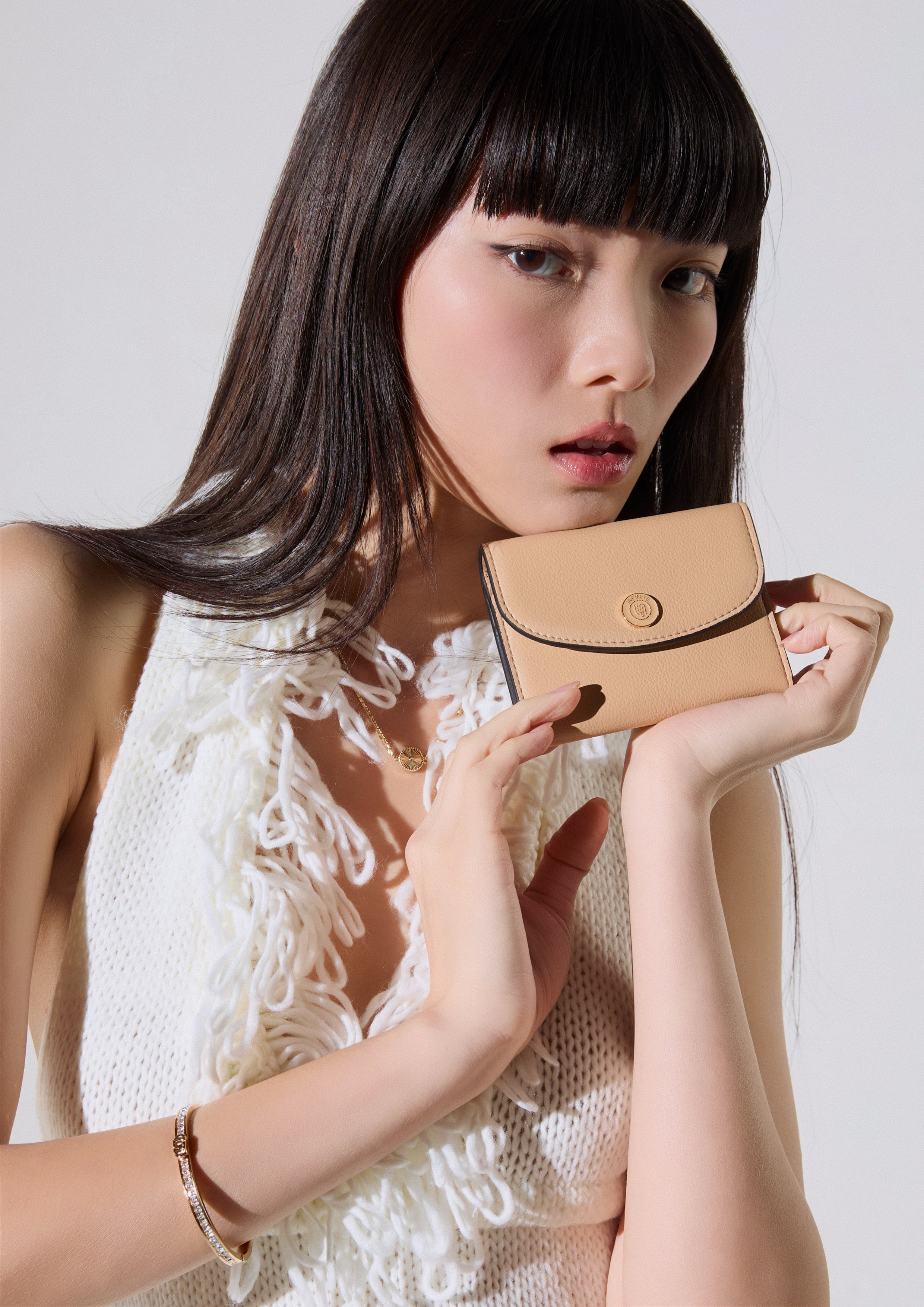 กระเป๋าสตางค์ใบสั้น รุ่น Perona Infinite