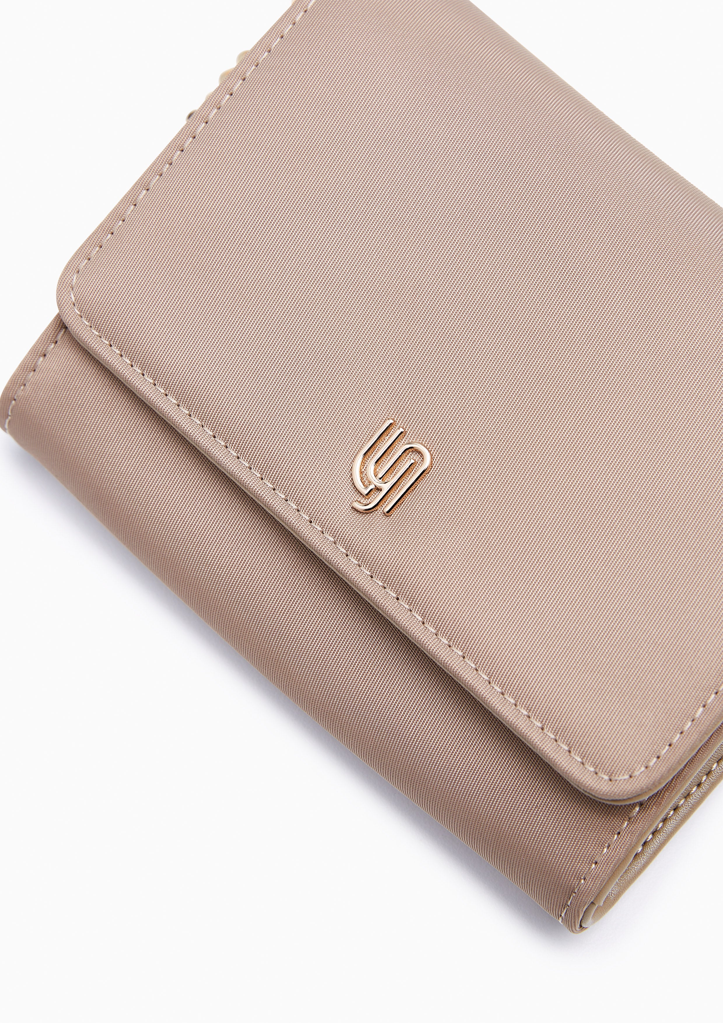 Bistro Infinite Short Wallet On Chain Taupe