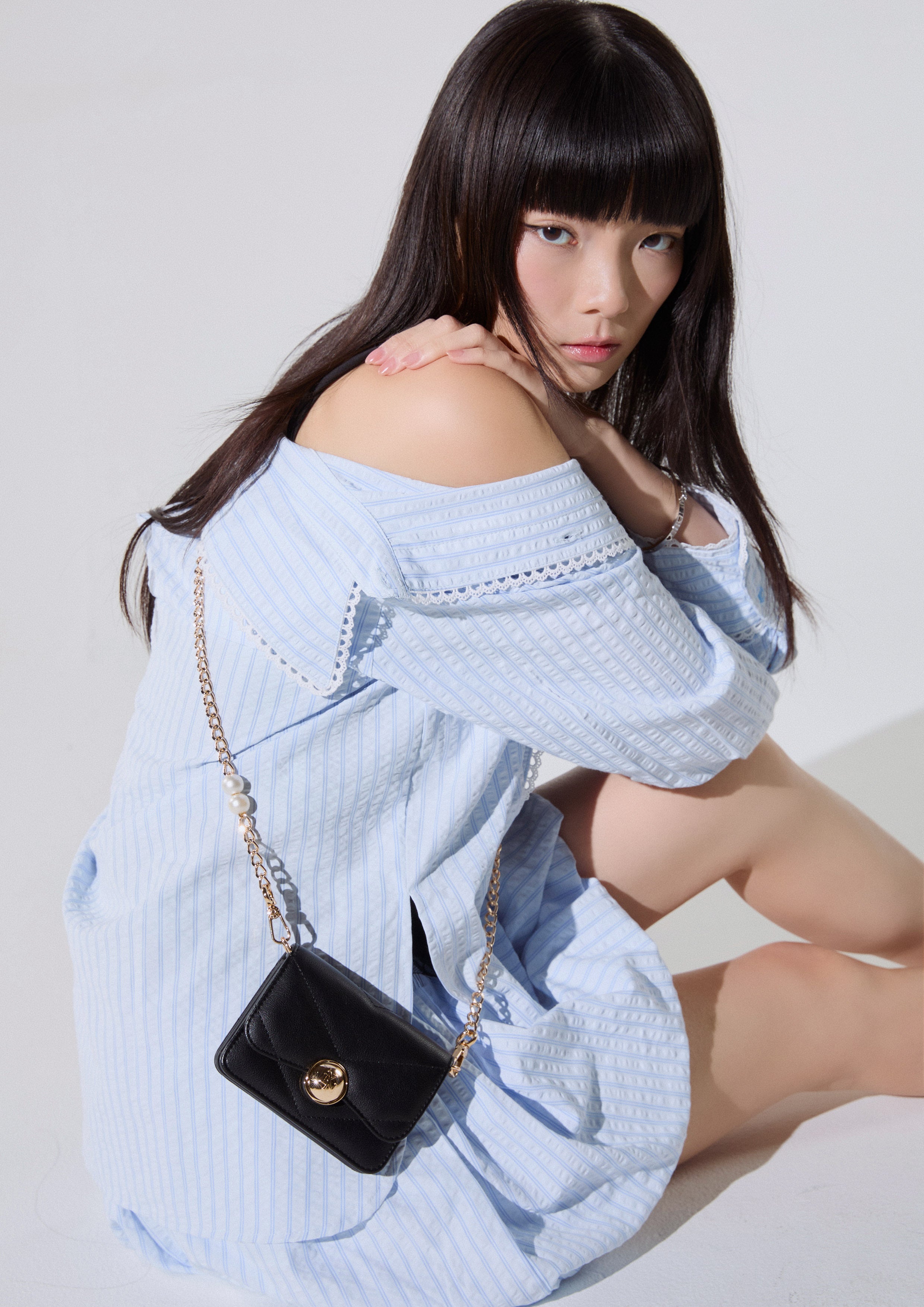 Jaydar Short Wallet On Chain Black