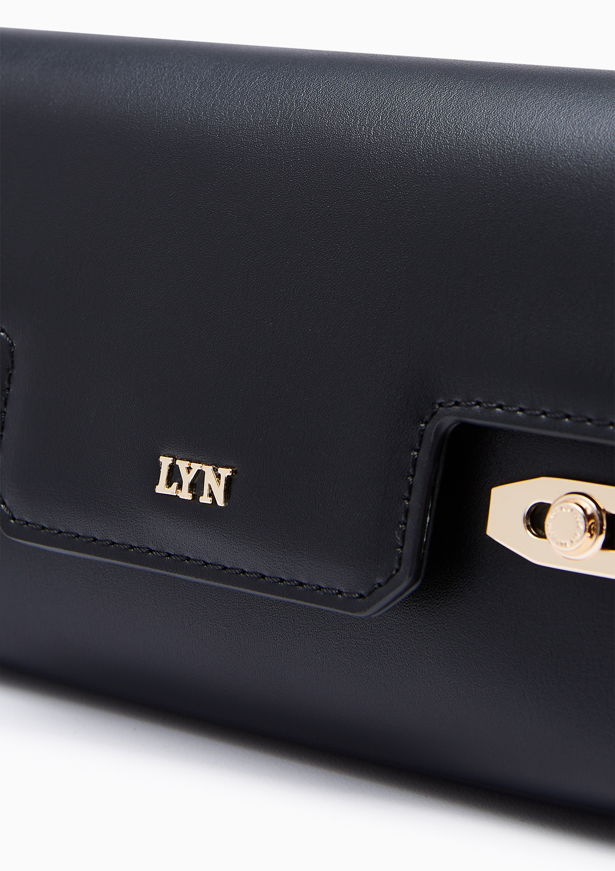 กระเป๋าสตางค์สะพายข้าง รุ่น Fineness Revision Long