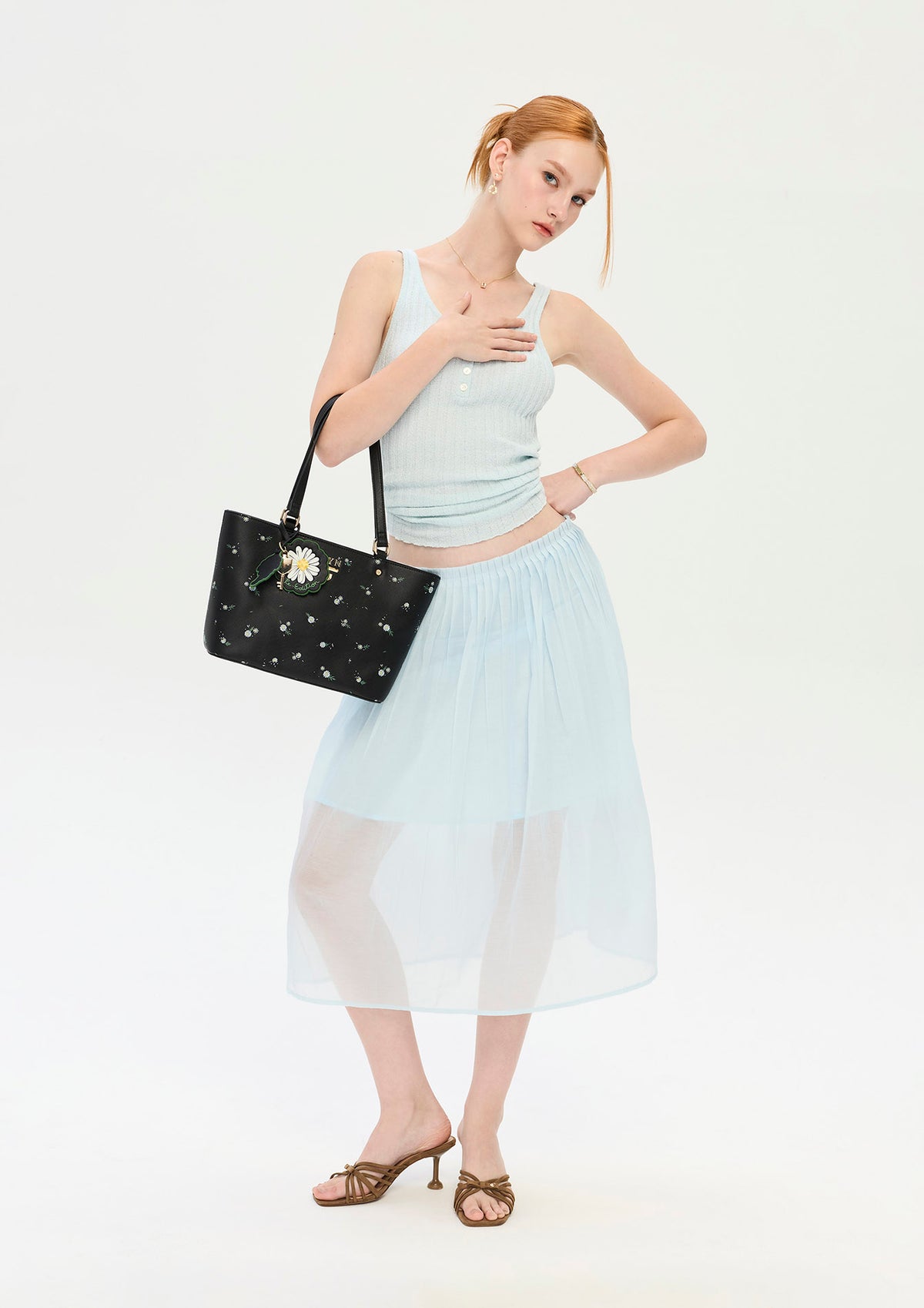 กระเป๋าโท้ท รุ่น Re-Edit Daisy Carina M