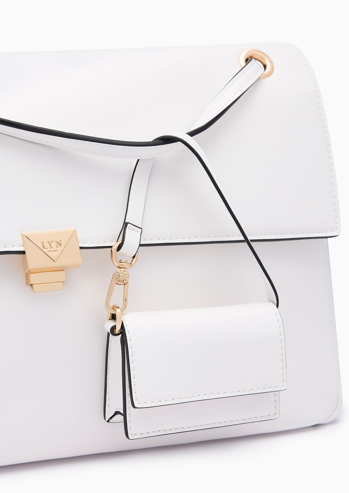 กระเป๋า รุ่น Whisper XL Shoulder Bag