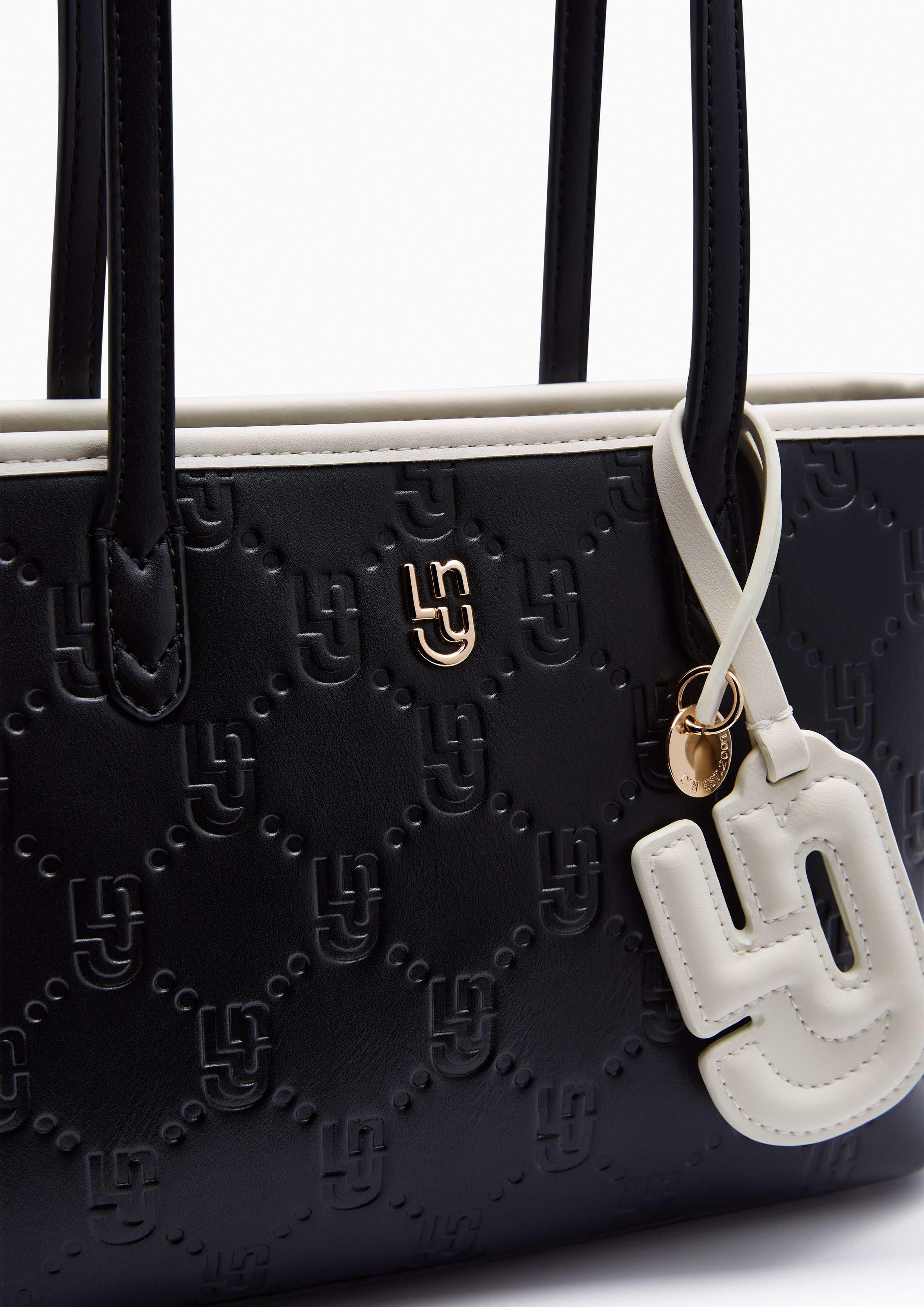 กระเป๋าโท้ท Brietta S Tote