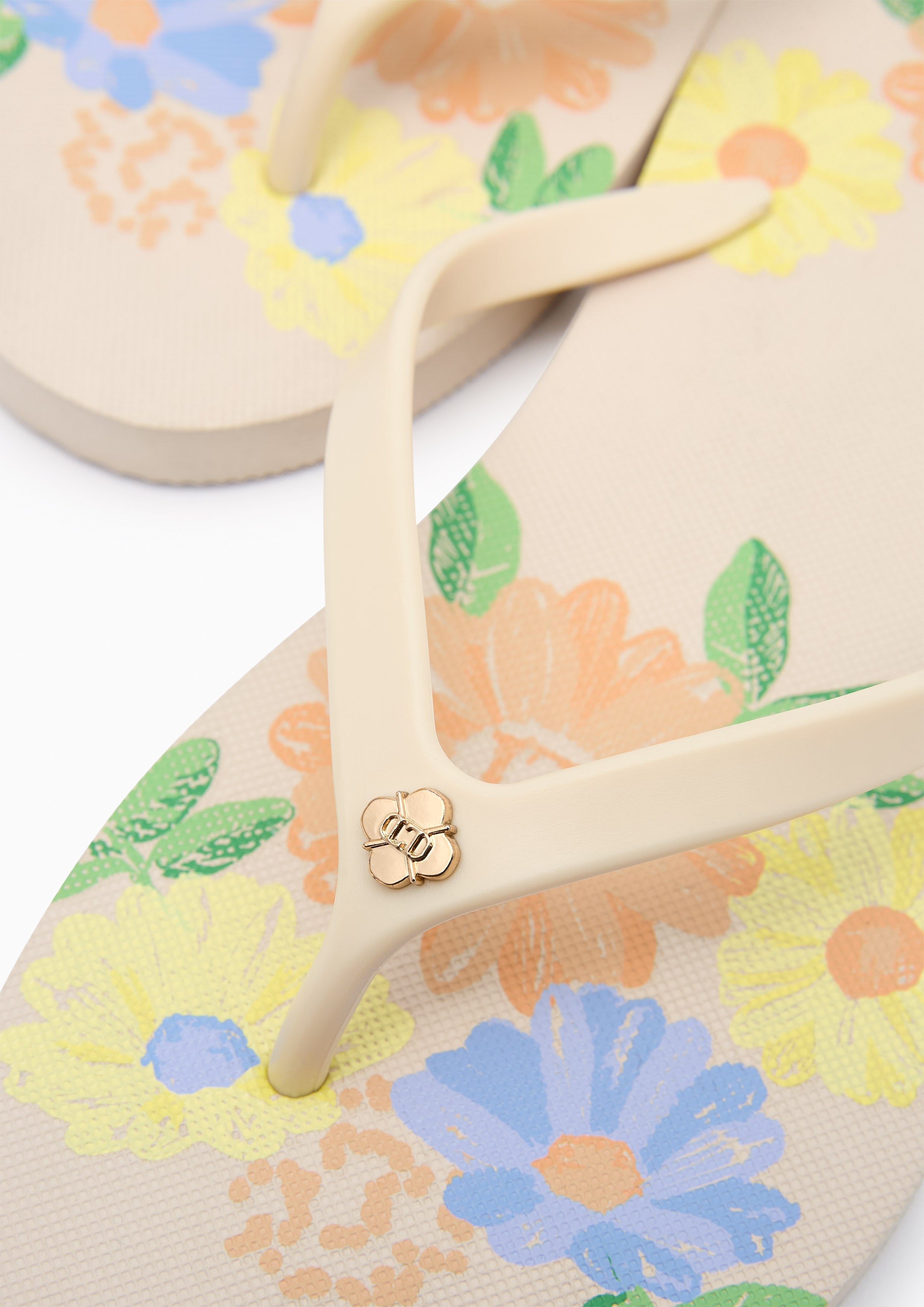 Summer Beach Flat Flip-Flop White