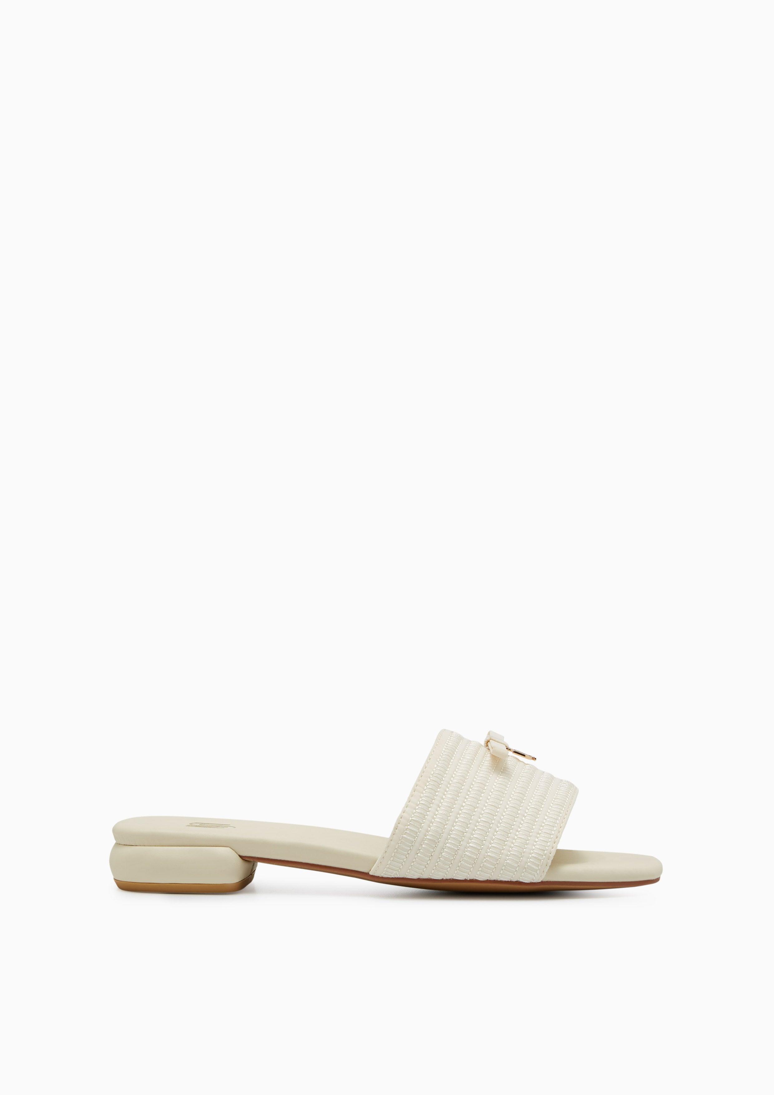 รองเท้าส้นเตี้ย Milly Infinite