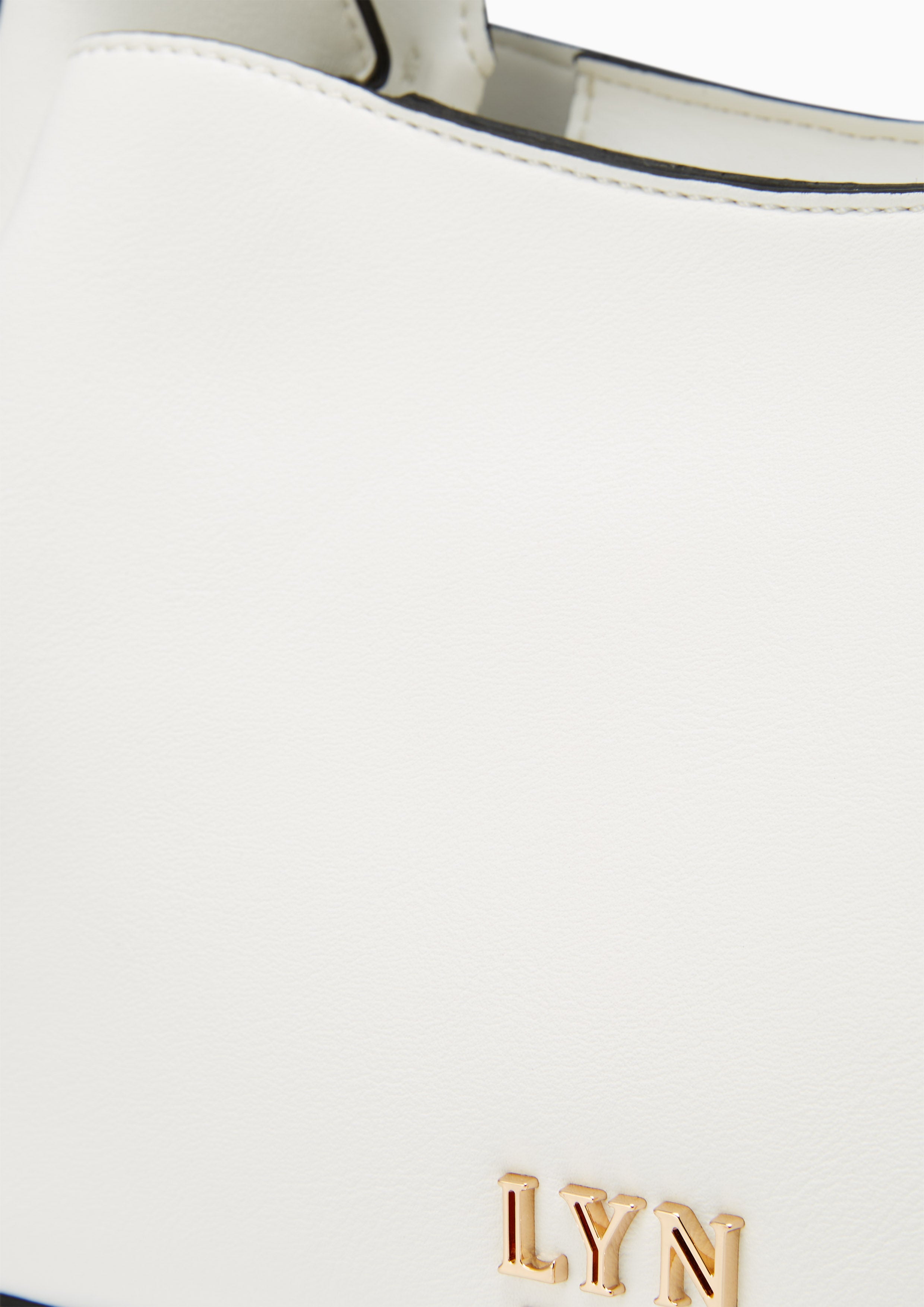 กระเป๋าสะพายข้าง Carrie Shoulder S