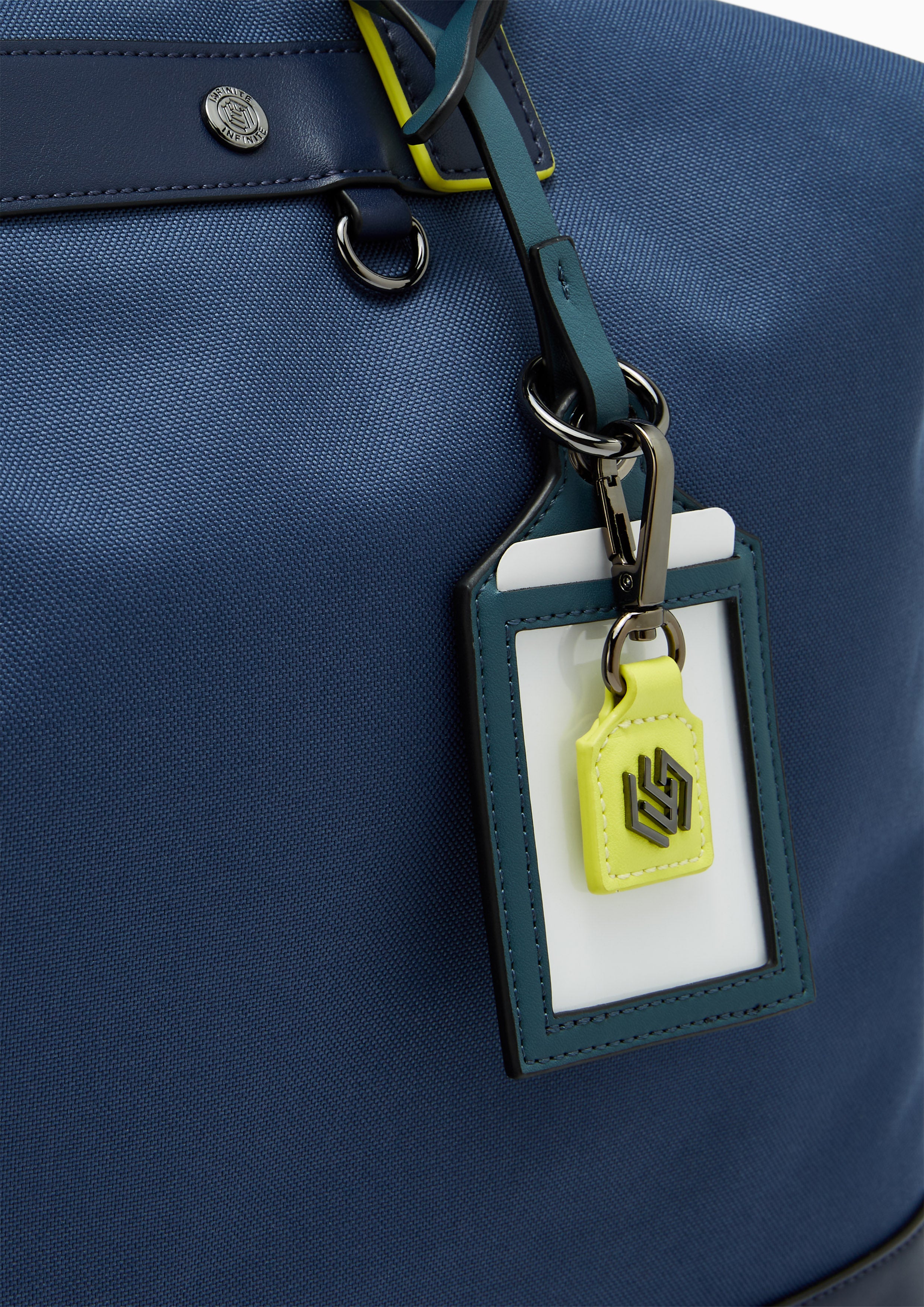 กระเป๋าโท้ท Echoe XL Tote