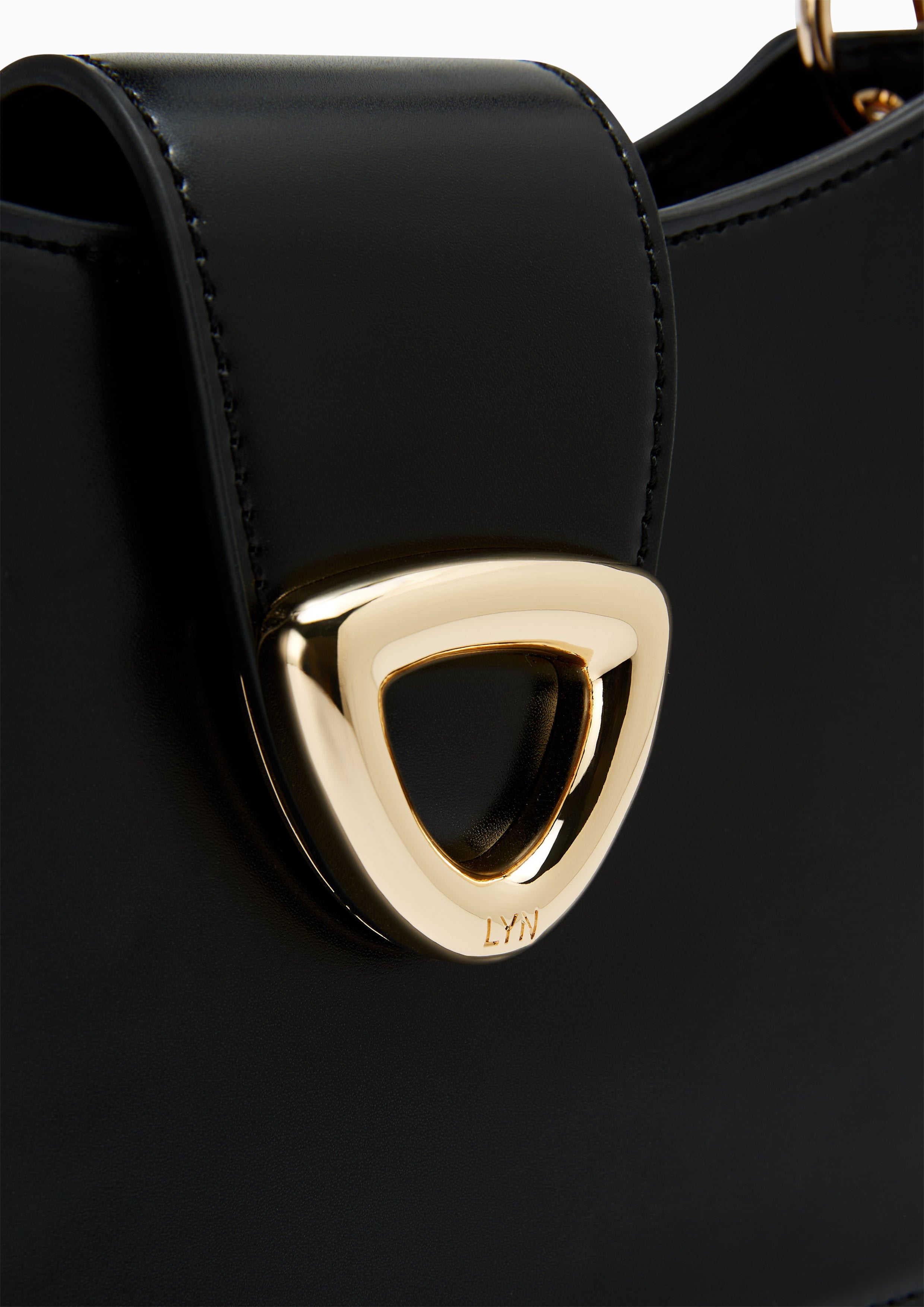 Matric S Shoulder Bag Black