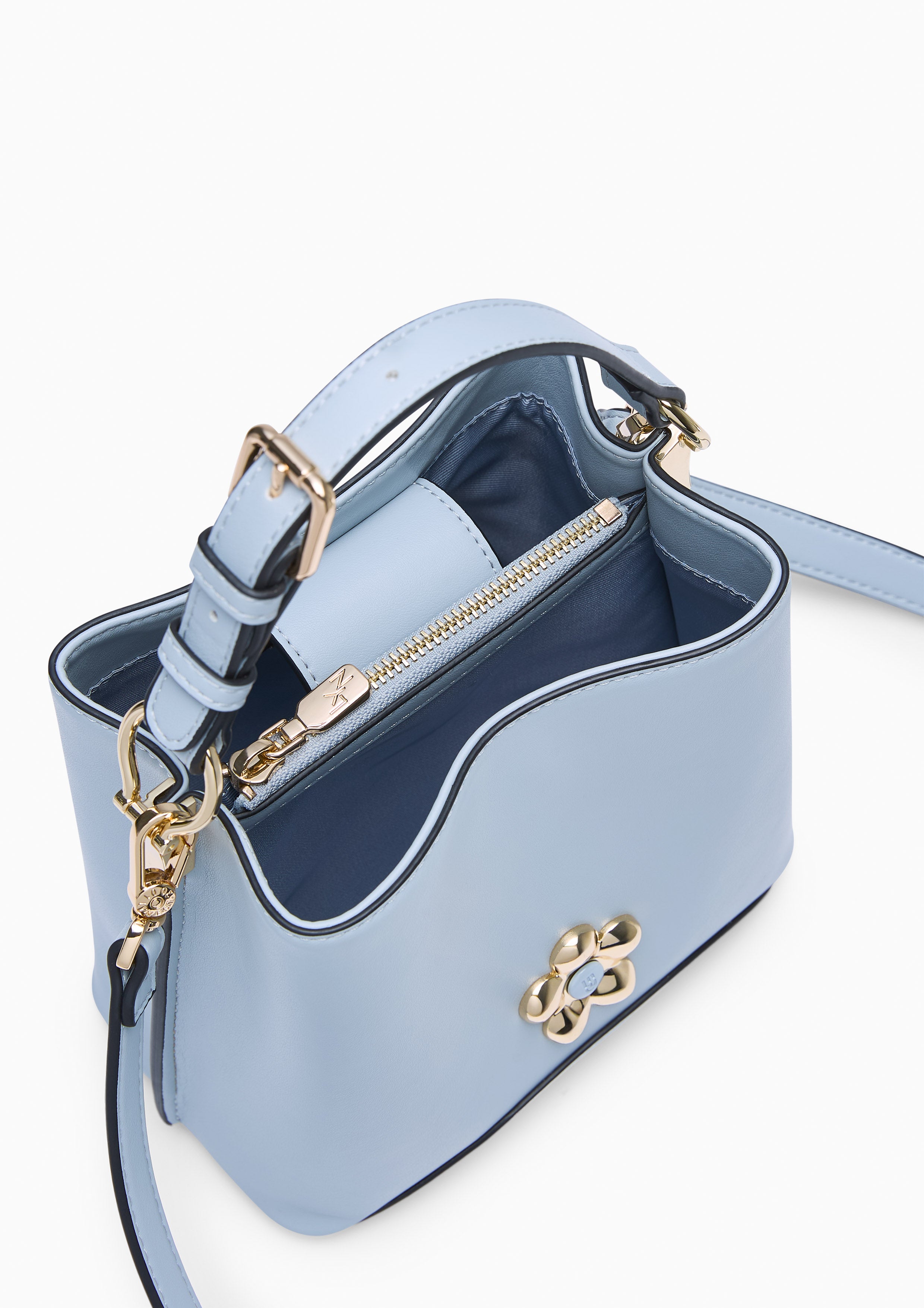 กระเป๋าทรงถัง Dakota