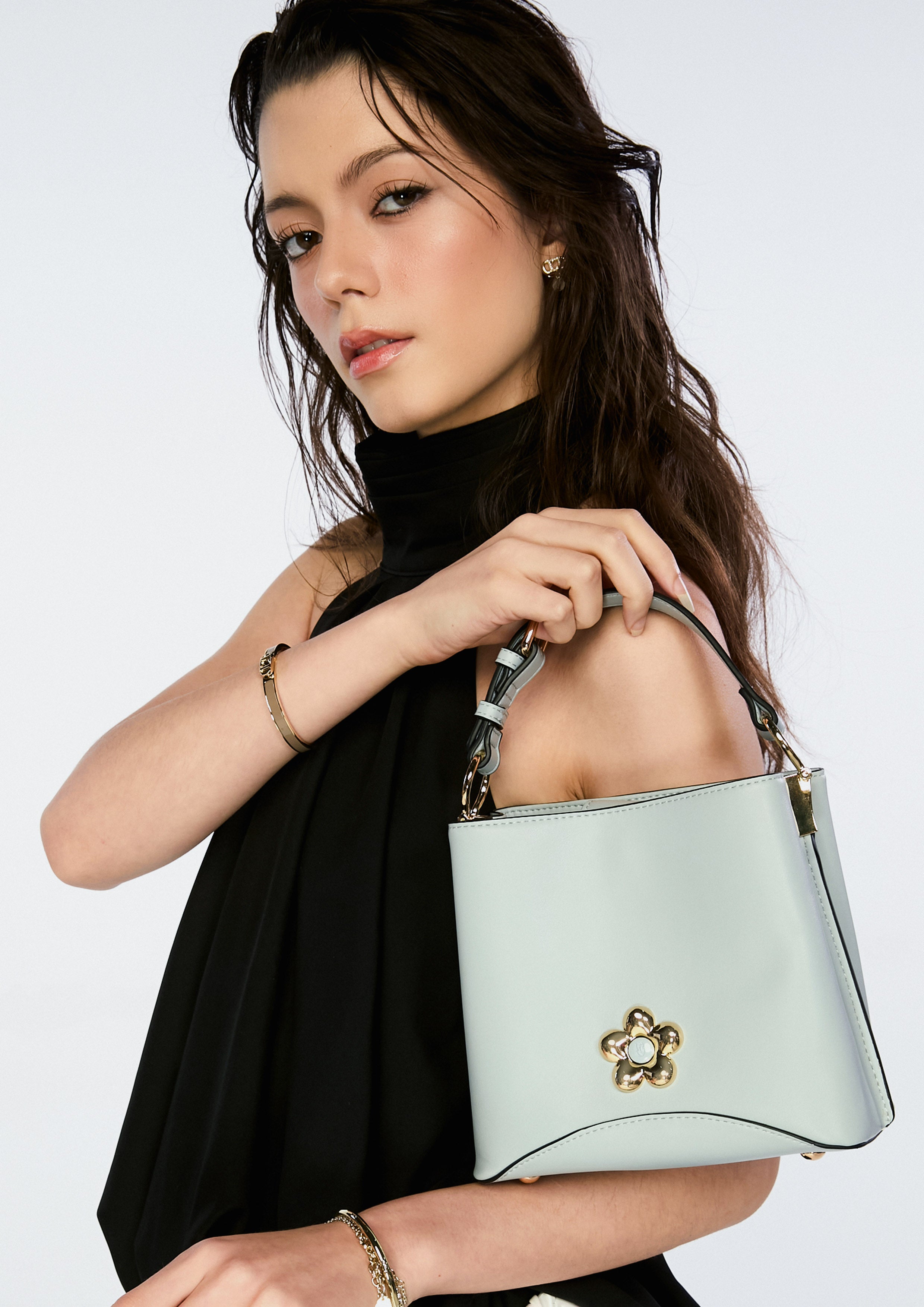 กระเป๋าทรงถัง Dakota